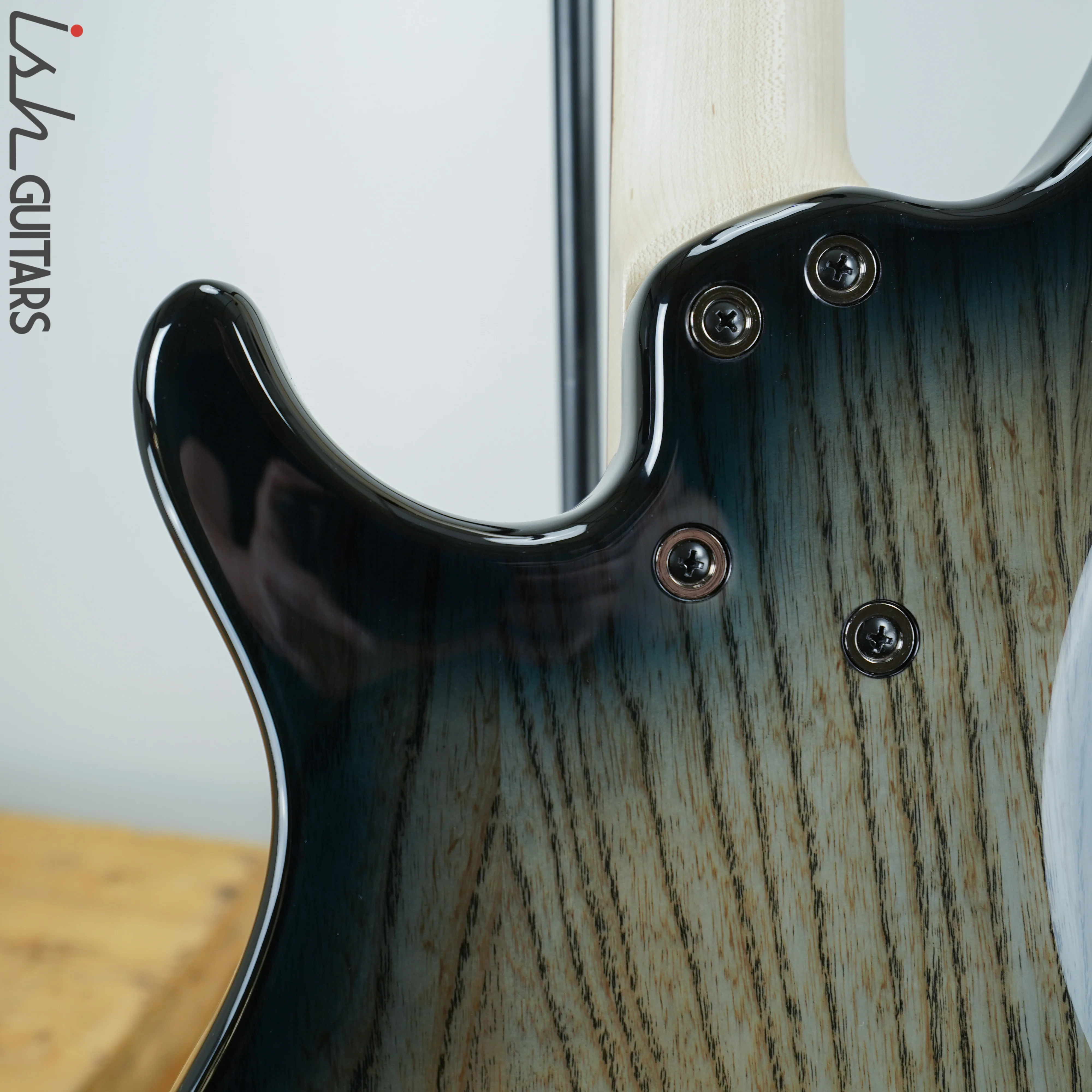 Dingwall Combustion 4 String 3 Pickup 2 Tone Blackburst Pau Ferro - Image 9