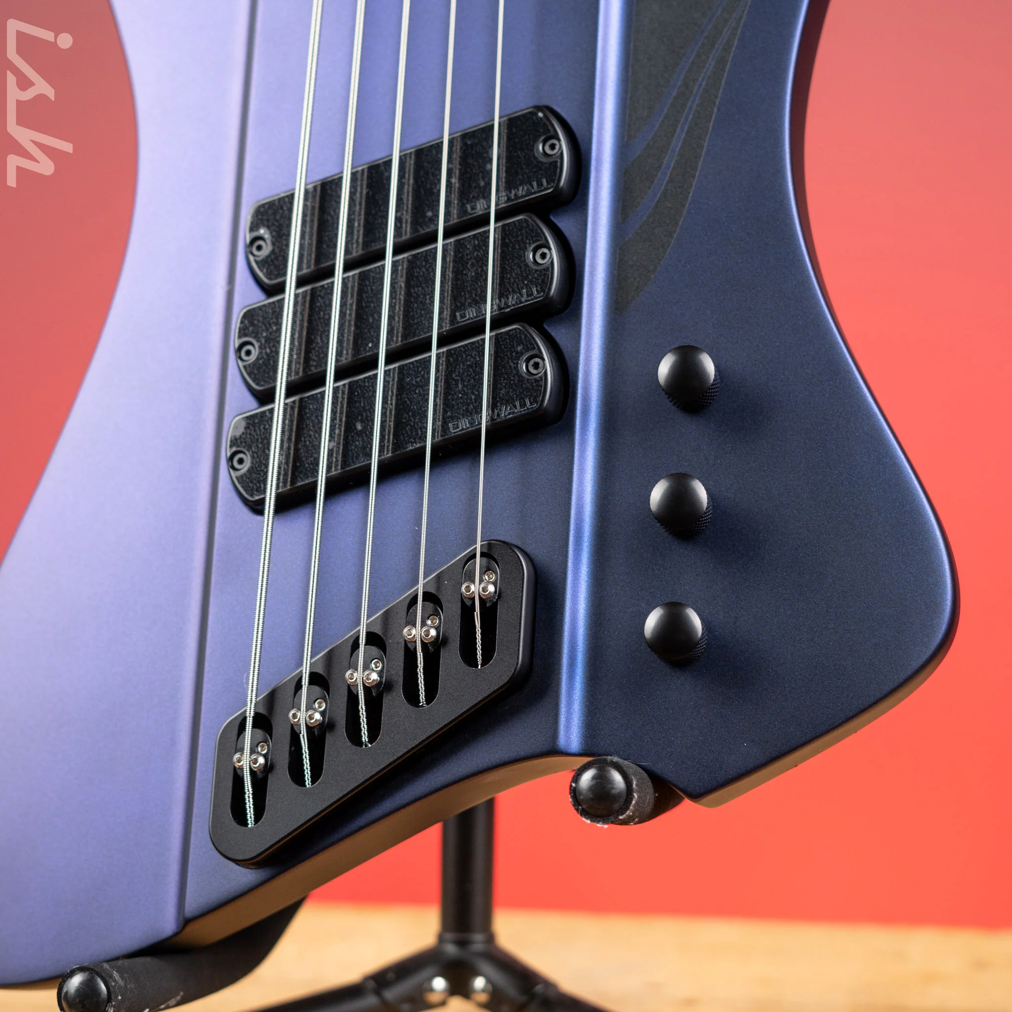 Dingwall D-Roc Standard 5-String Bass Matte Blue to Purple Colorshift B-STOCK - Image 4