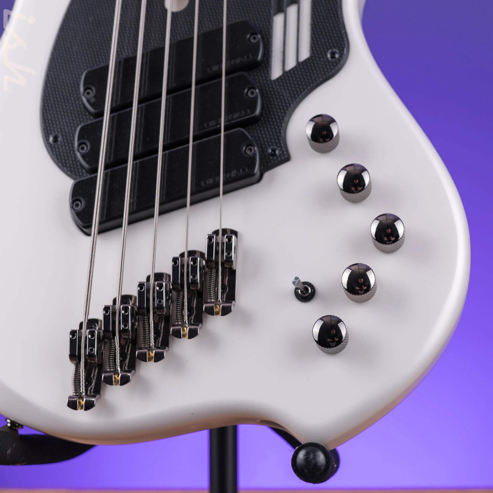 Dingwall NG-3 5-String Bass Matte Ducati Pearl White B-Stock - Image 4