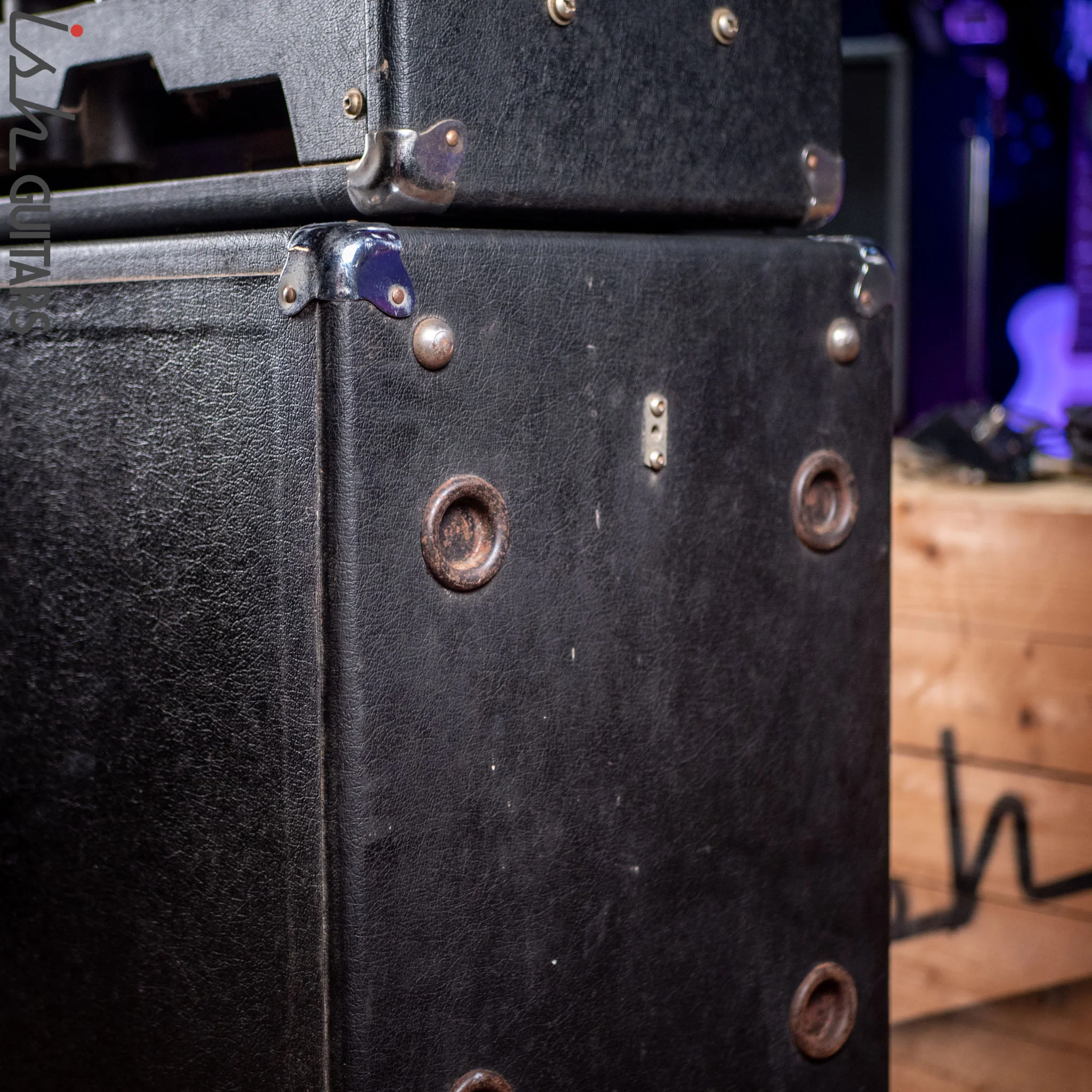 Early 1970s Ampeg V-4 Guitar/Bass Amplifier Head and Cabinet w/ Reverb - Image 15