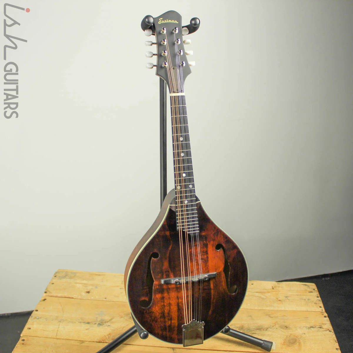 Eastman MD305 Mandolin w/ Travel Bag - Image 2