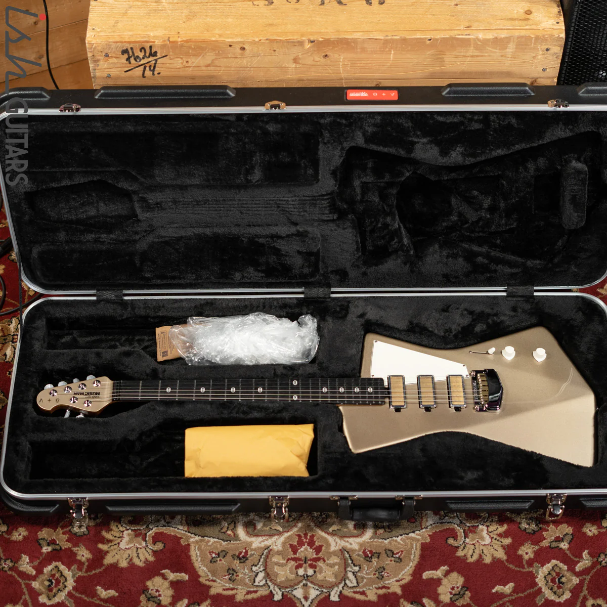 Ernie Ball Music Man St. Vincent Goldie Cashmere - Image 11