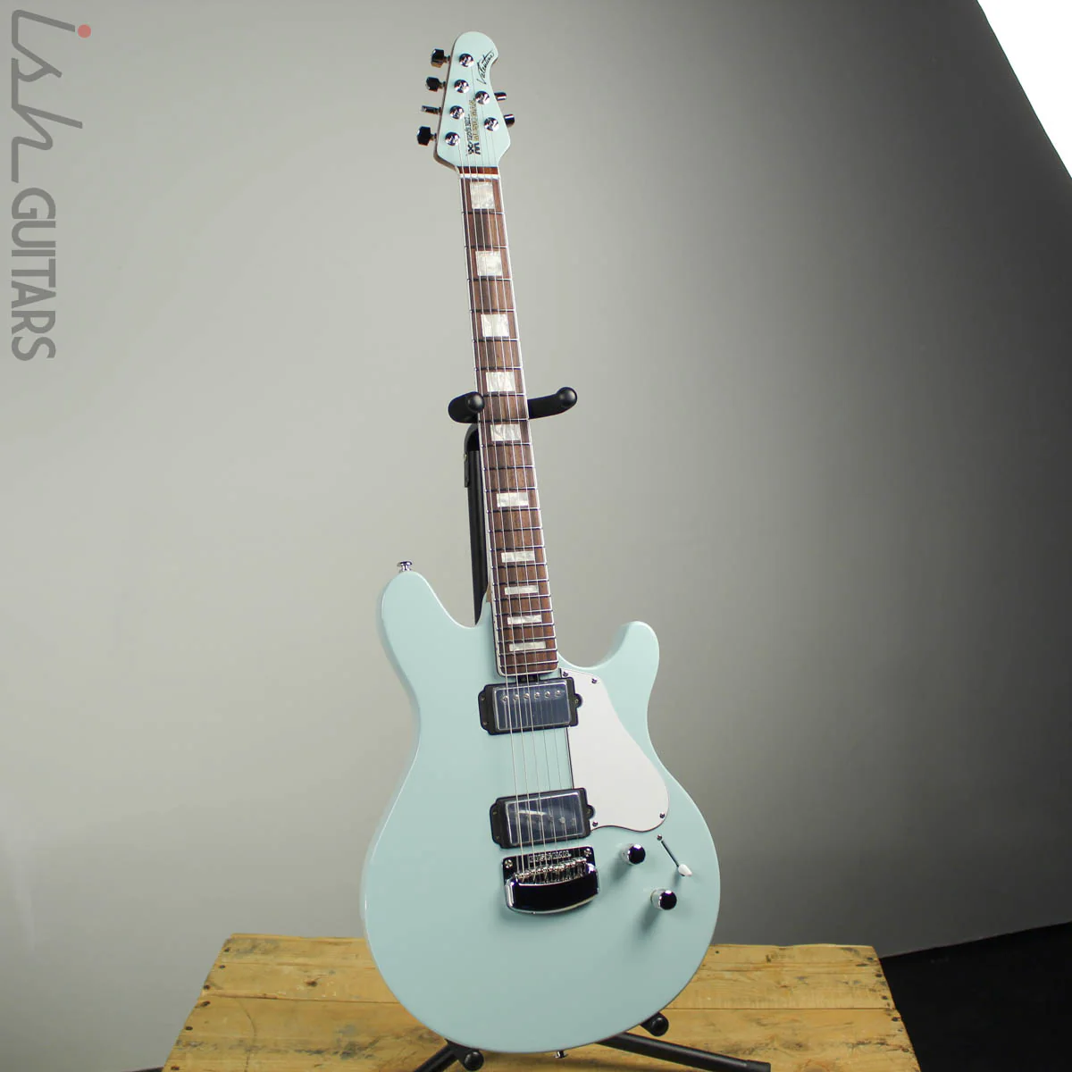 Ernie Ball Music Man BFR Valentine Baby Blue Limited Edition - Image 2