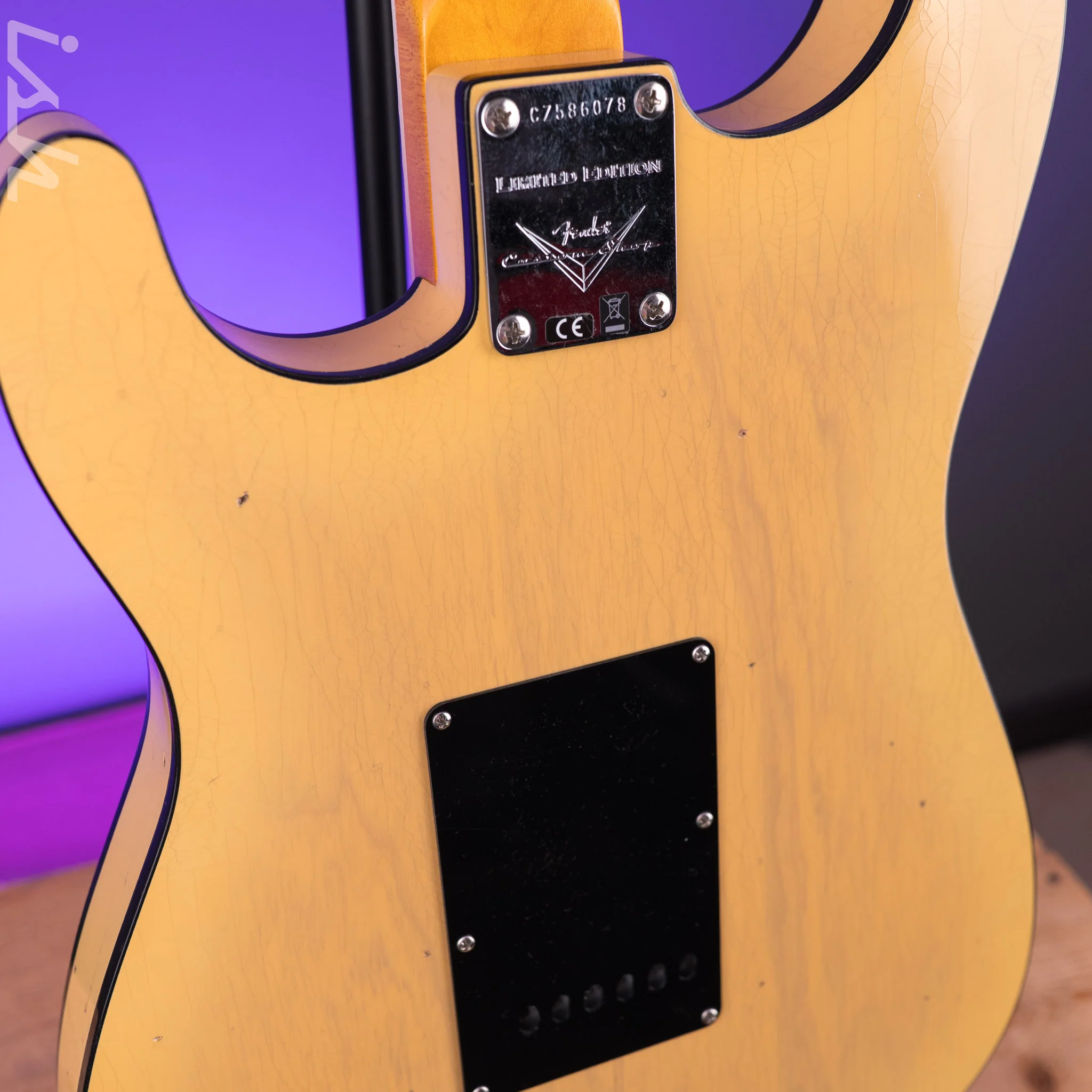 Fender Custom Shop Limited '60s Thinline® Stratocaster® Journeyman Relic® Aged Natural Blonde - Image 12