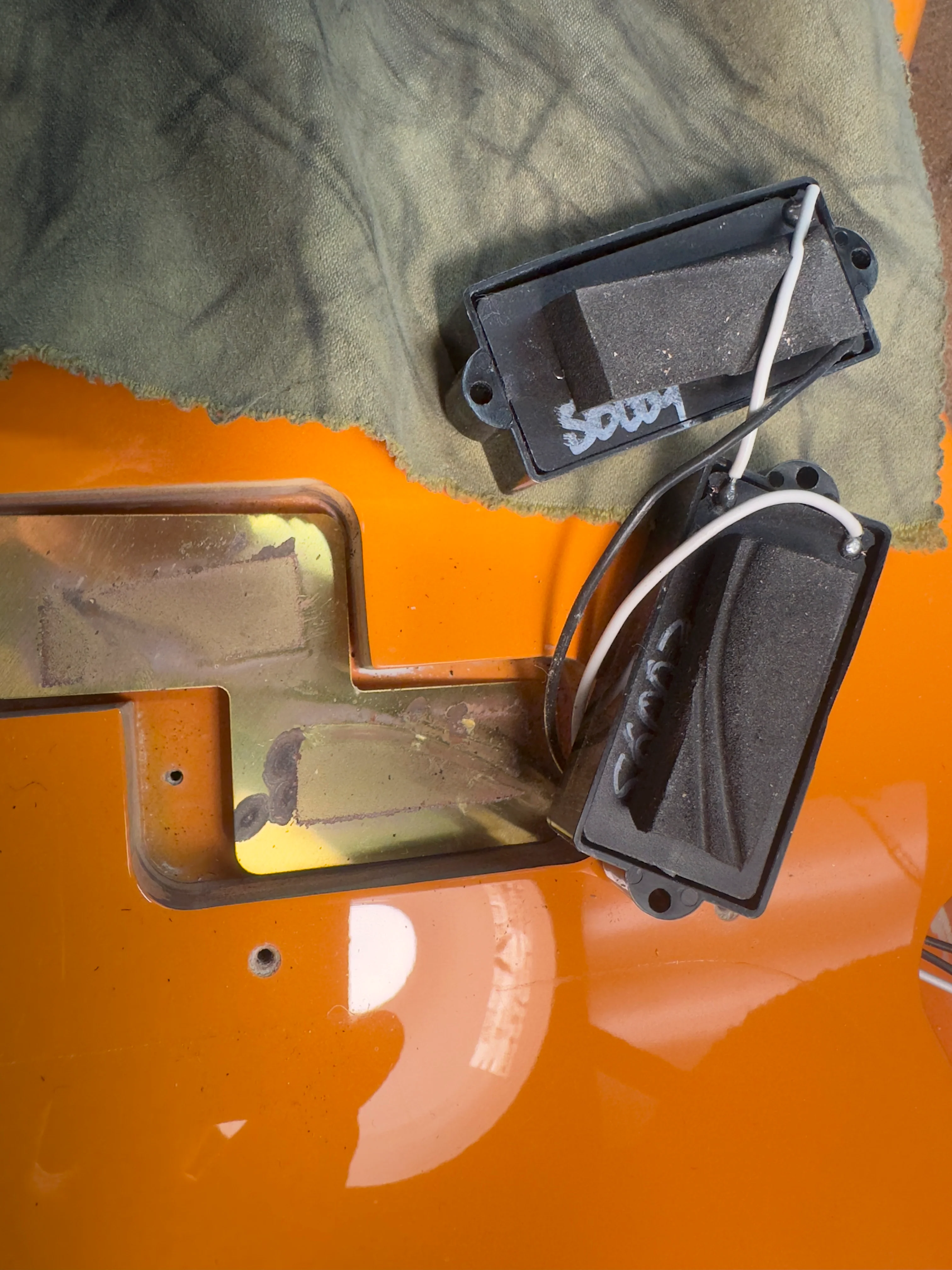 2004 Fender MIJ  Capri Orange Precision Bass - Image 22