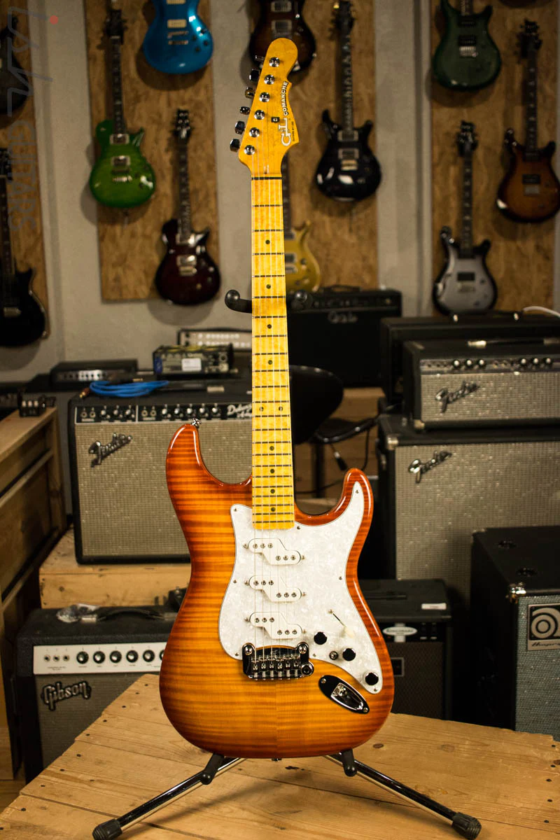 G&L Comanche Honeyburst Electric Guitar Birdseye Neck DEAD MINT! - Image 2