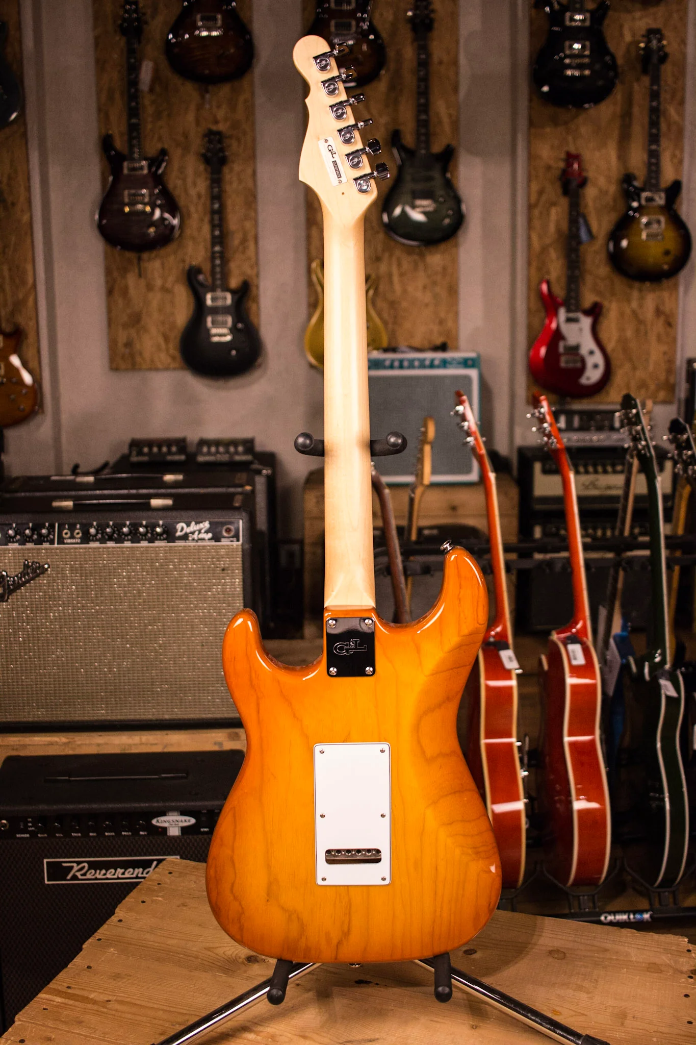 2015 G&L Legacy Honeyburst Maple Neck Rosewood Fingerboard Custom - Image 7