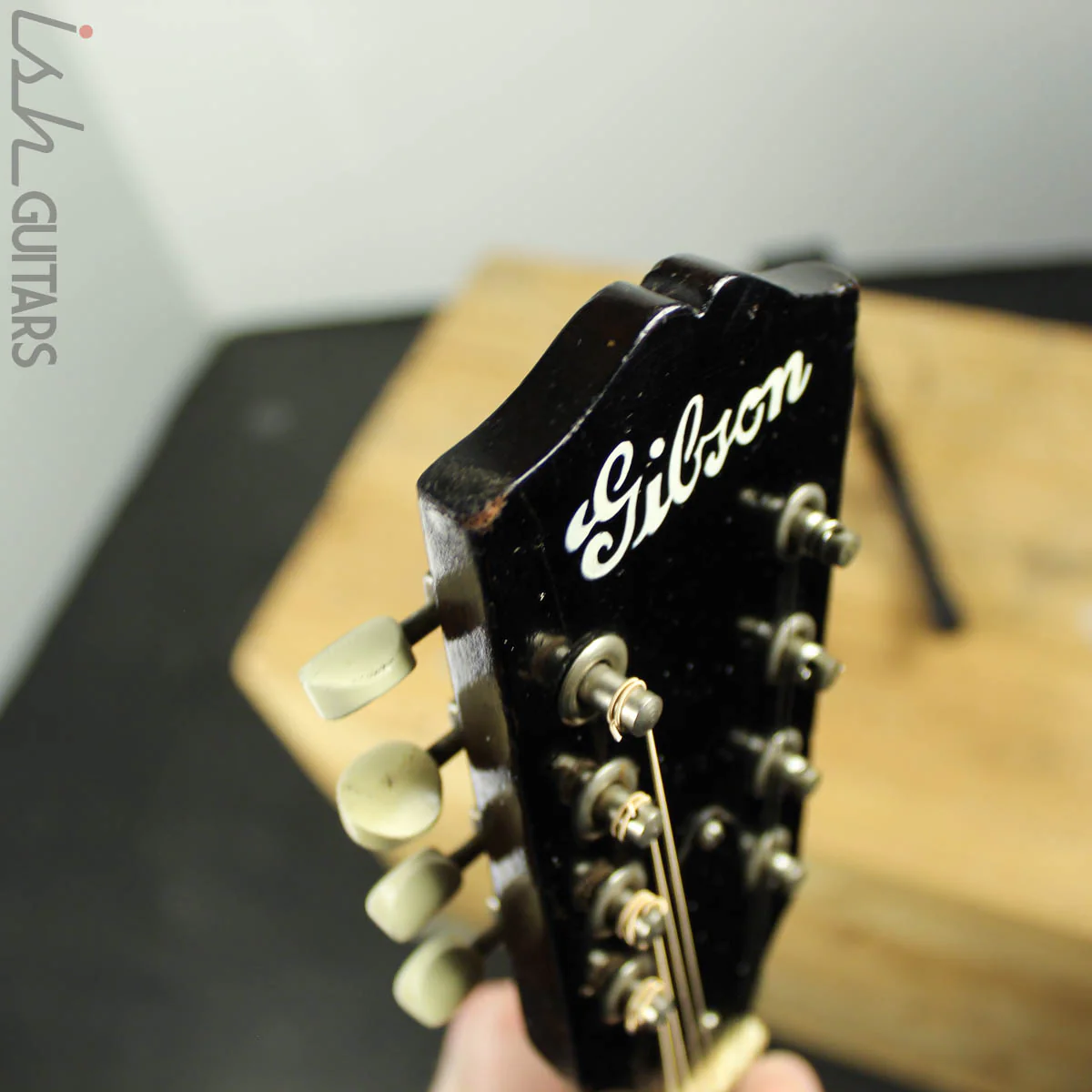 1930s Vintage Gibson A50 Mandolin - Image 11
