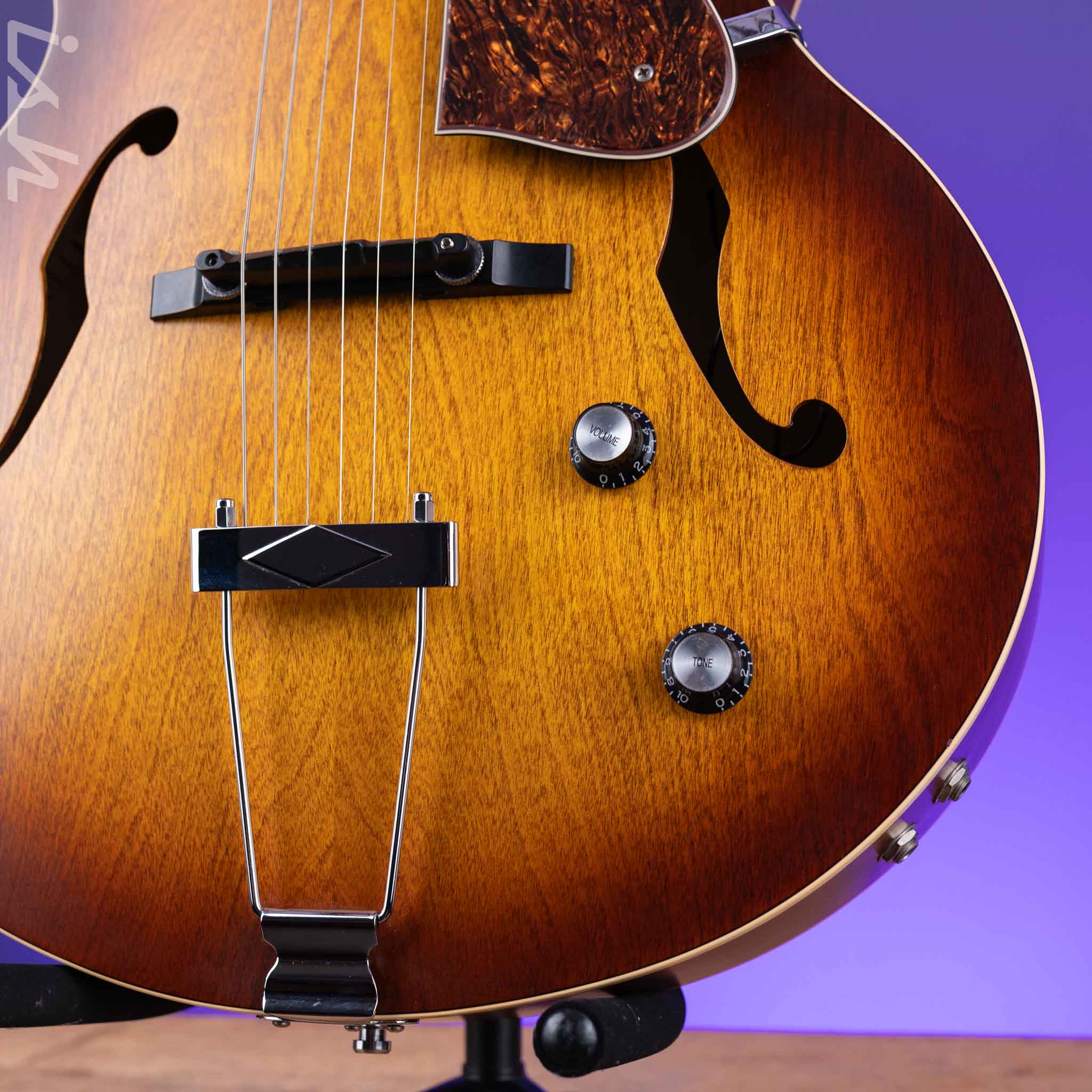 Godin 5th Avenue Kingpin P90 Cognac Burst - Image 3