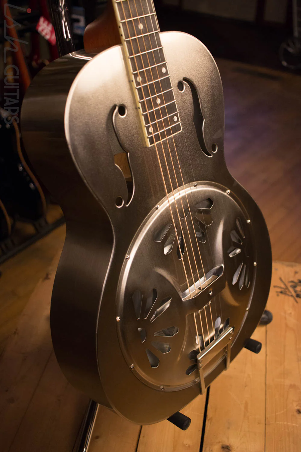 Gretsch Guitars G9221 Bobtail Steel Round-Neck Acoustic-Electric Guitar - Image 7