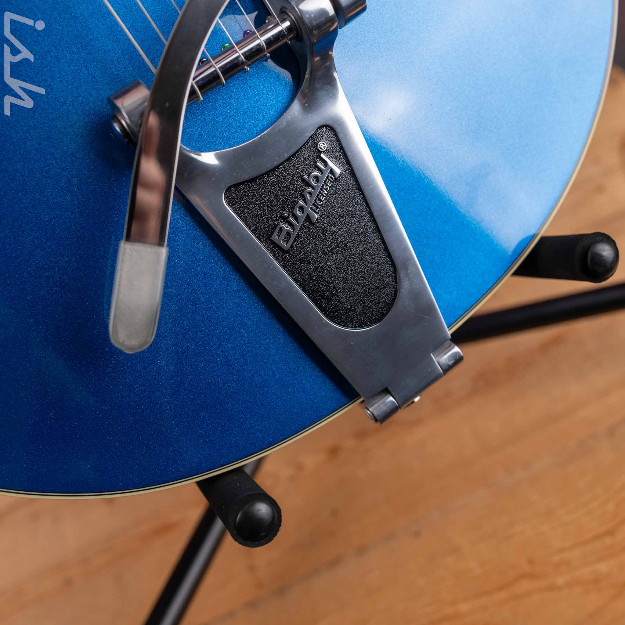 2018 Gretsch G5420T Electromatic Hollowbody Single-Cut Electric Guitar w/ Bigsby Fairline Blue - Image 6
