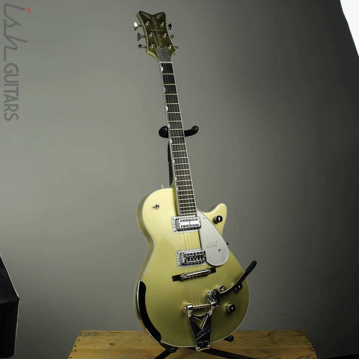 Gretsch G6134T Limited Edition Penguin with Bigsby Casino Gold - Image 2