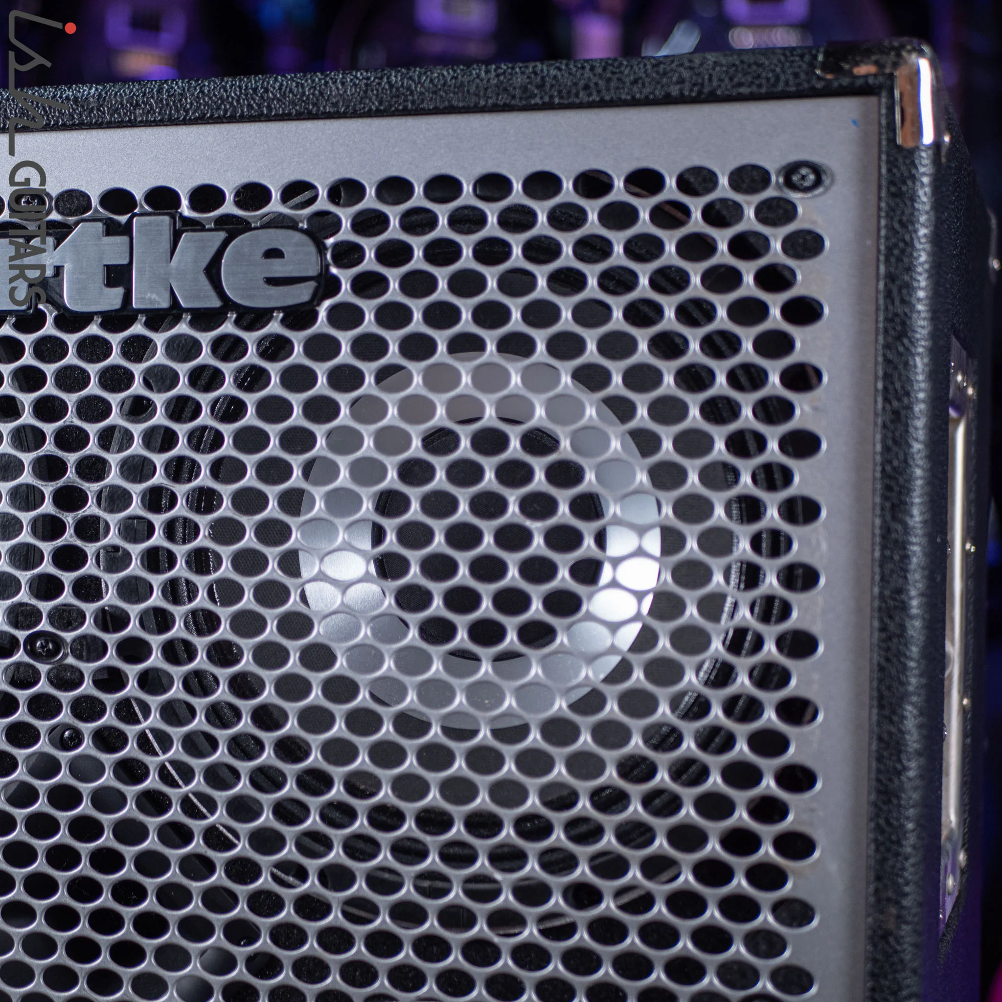 Hartke Hydrive 4x10 8ohm Bass Cabinet Black/Chrome - Image 4