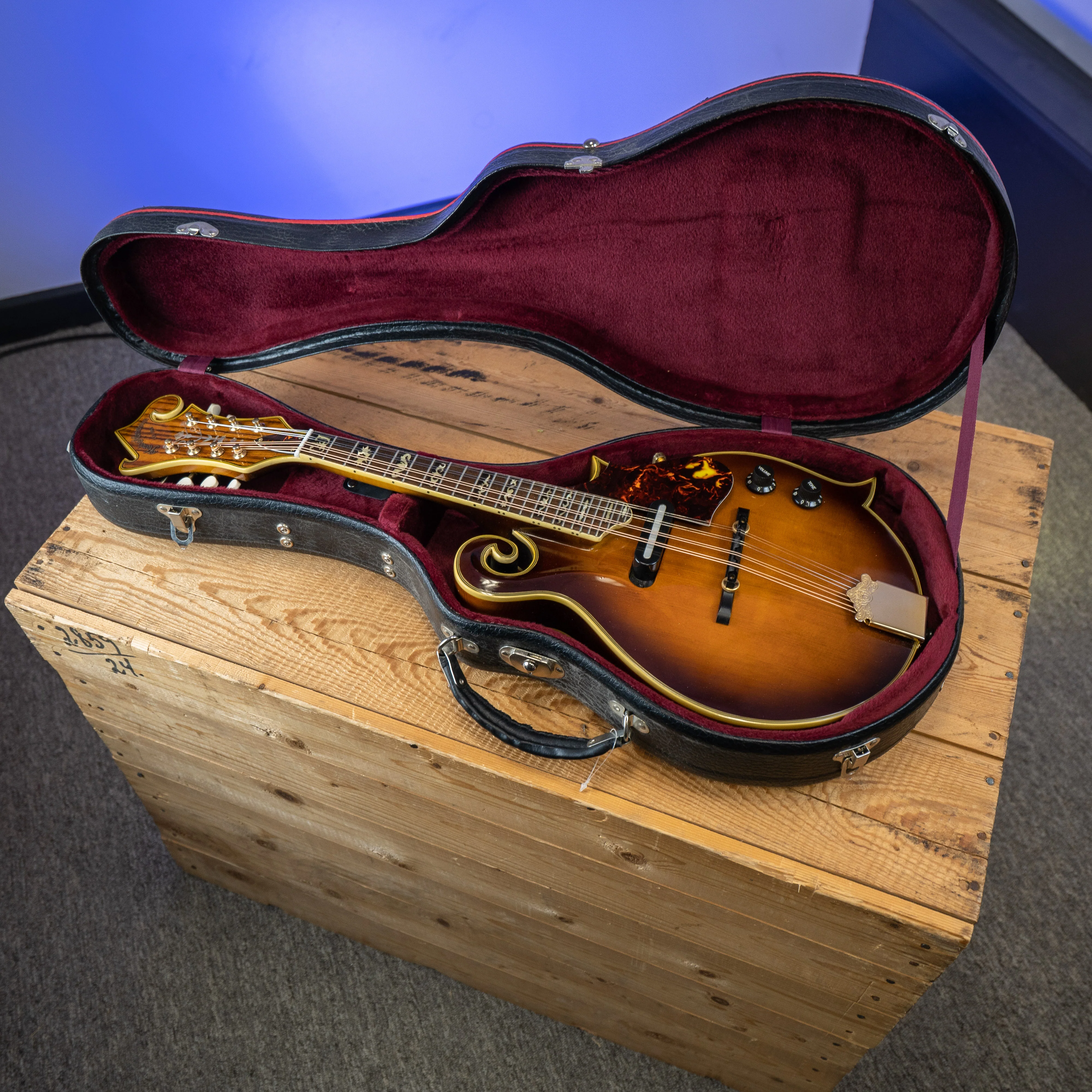 Hondo HM5E Solidbody F-Style Electric Mandolin - Image 16