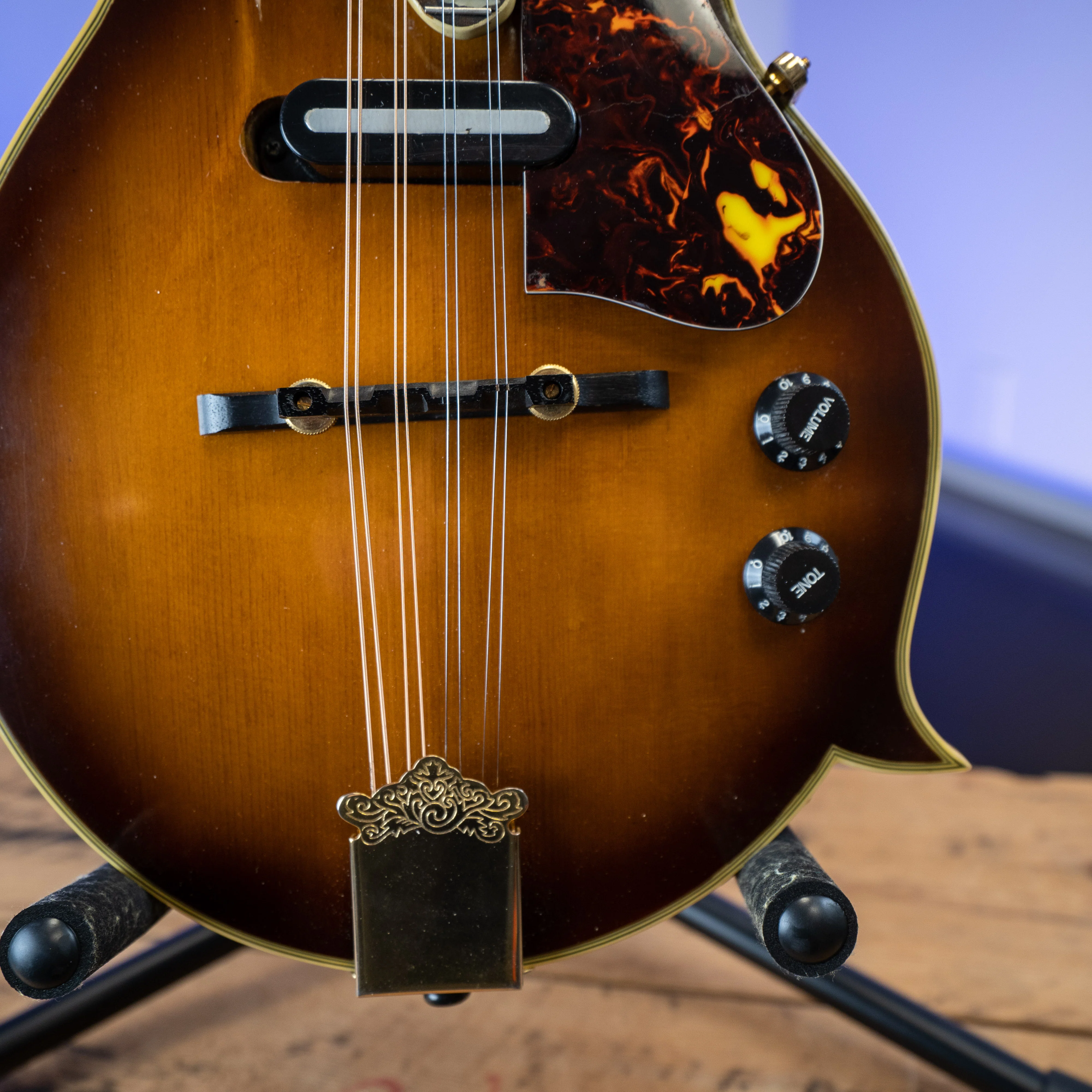 Hondo HM5E Solidbody F-Style Electric Mandolin - Image 4