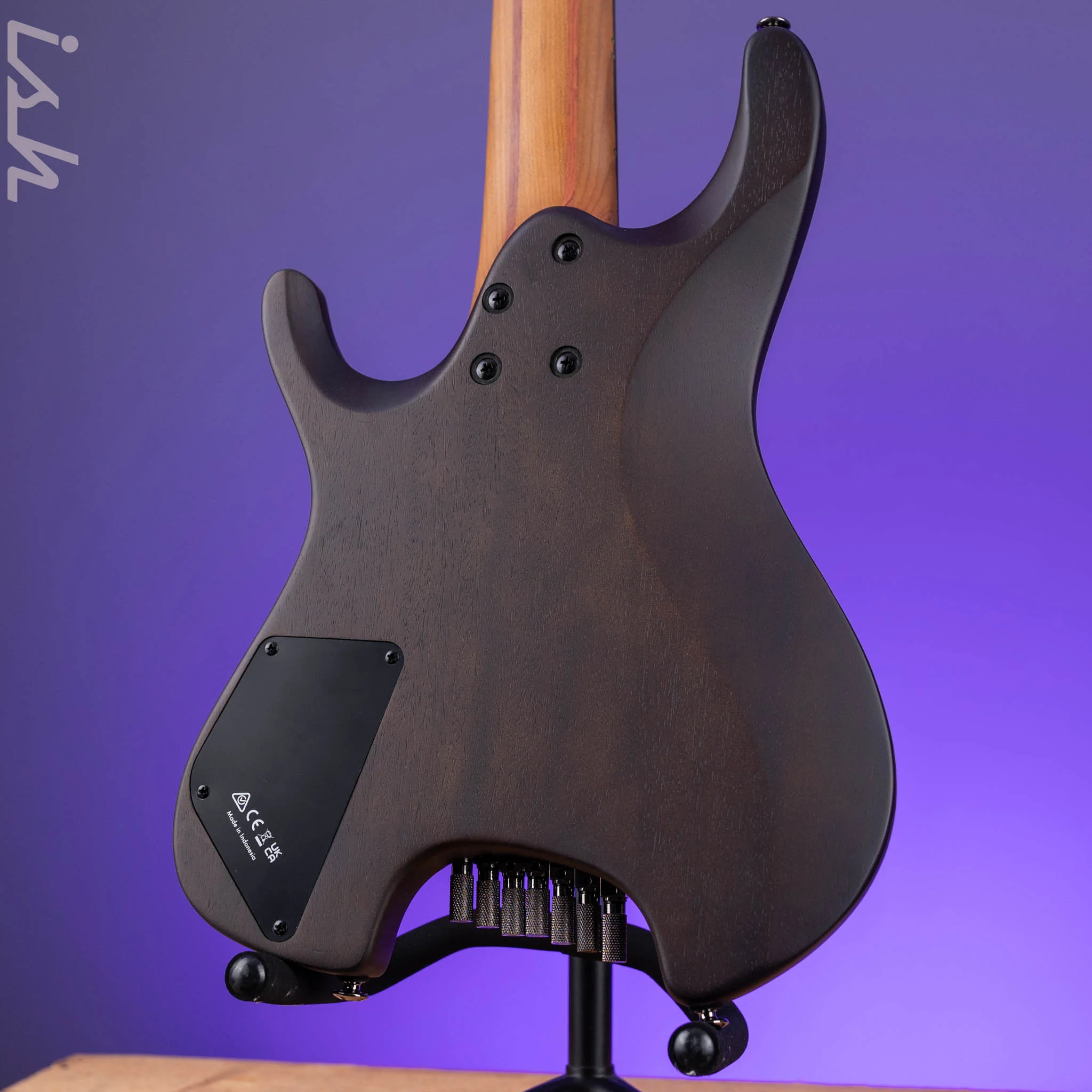 Ibanez QX527 7-string Electric Guitar Pale Moon Ebony - Image 7