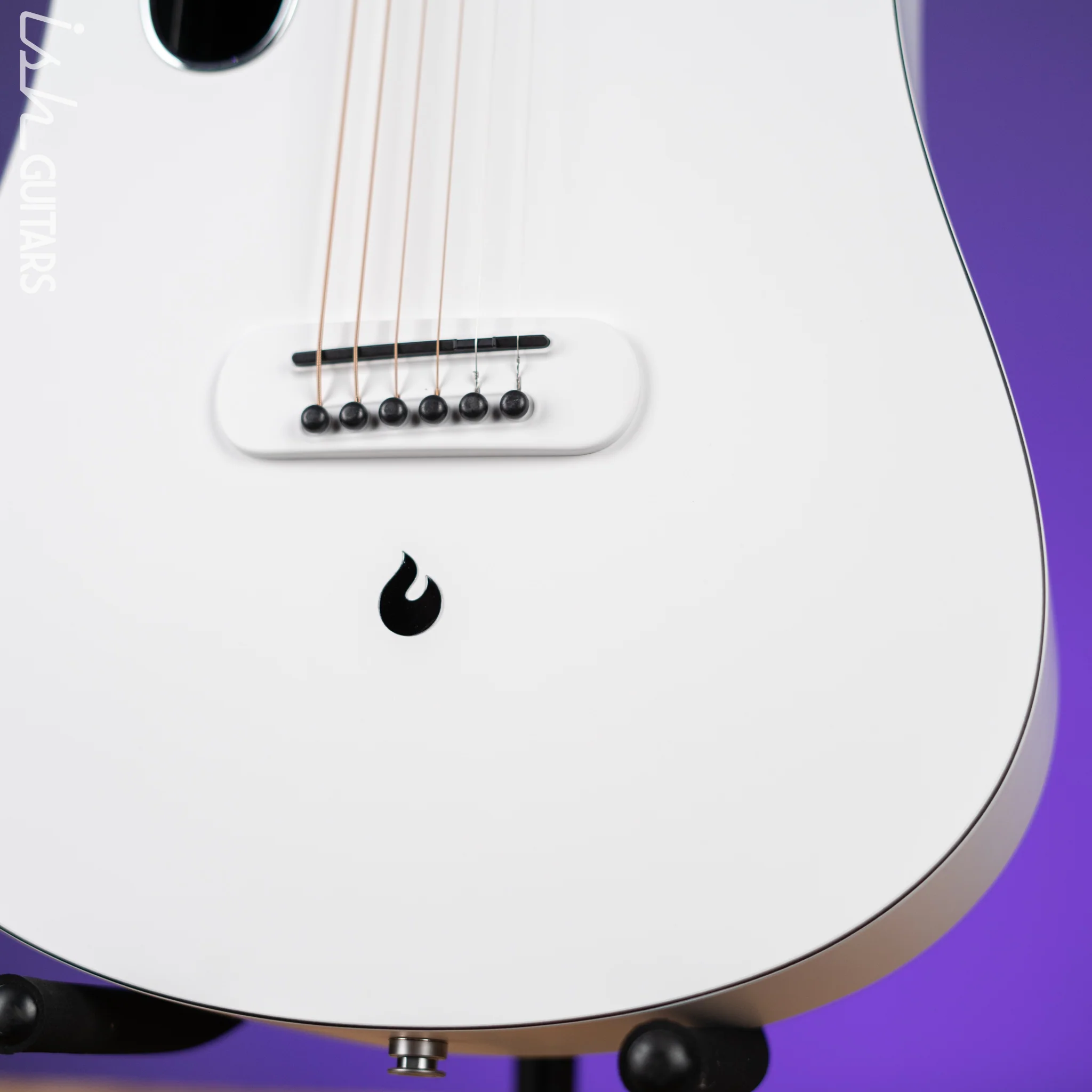 Lava Music Blue Lava Smart Acoustic Guitar Sail White w/ Airflow Bag - Image 4