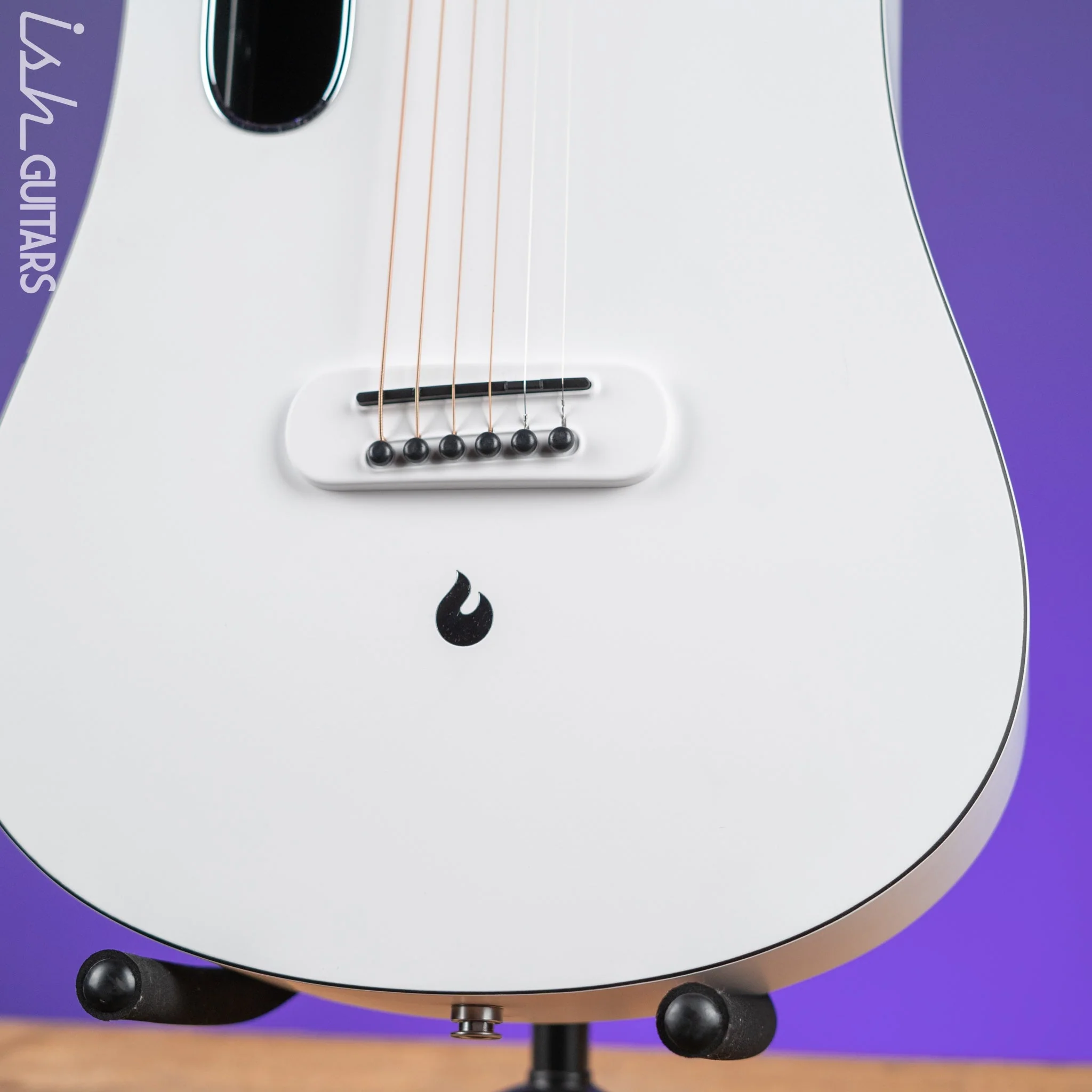 Lava Music Blue Lava Touch Smart Acoustic Guitar Sail White w/ Lite Bag Demo - Image 4