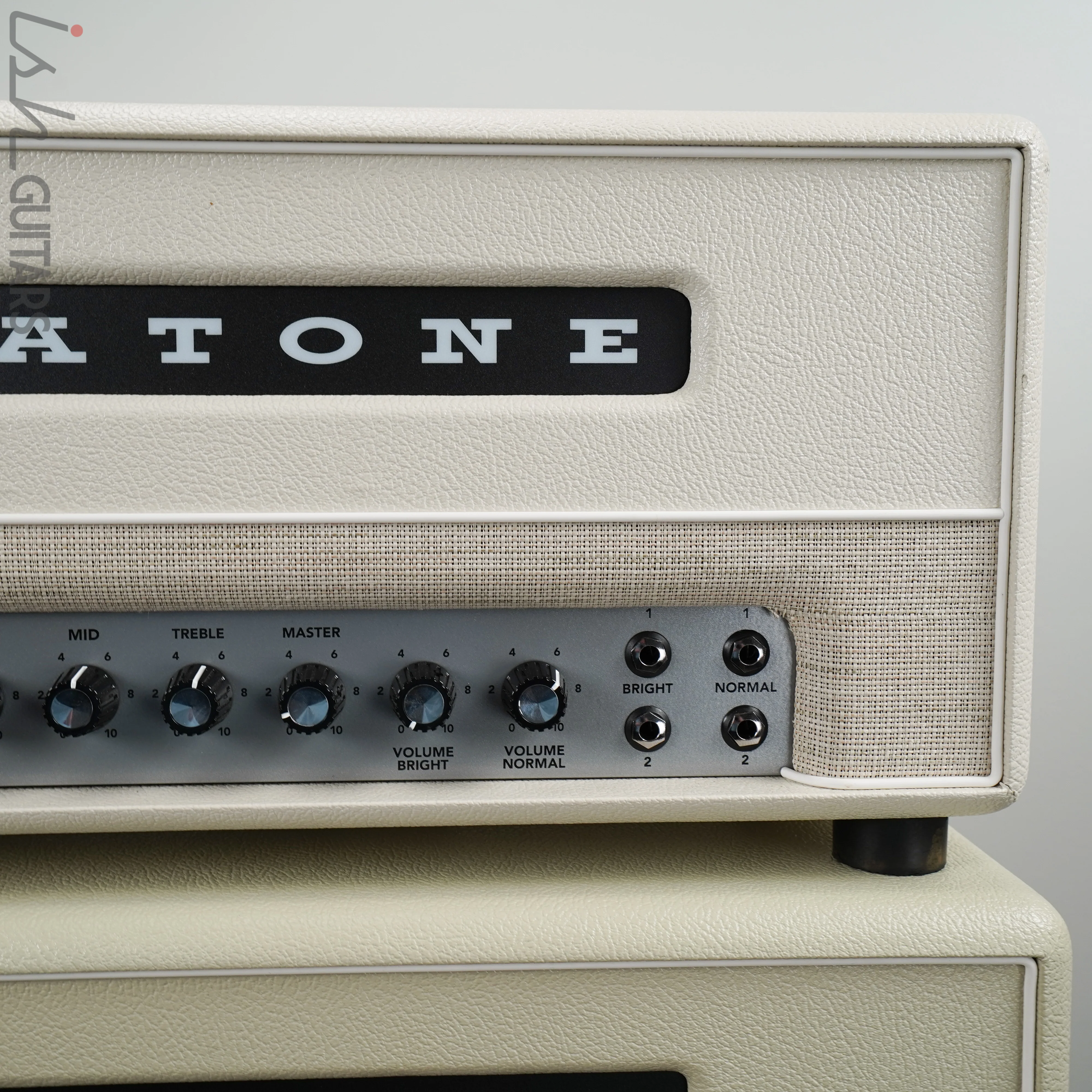Magnatone Limited Edition White Super 59 MKII Head and Cabinet - Image 4