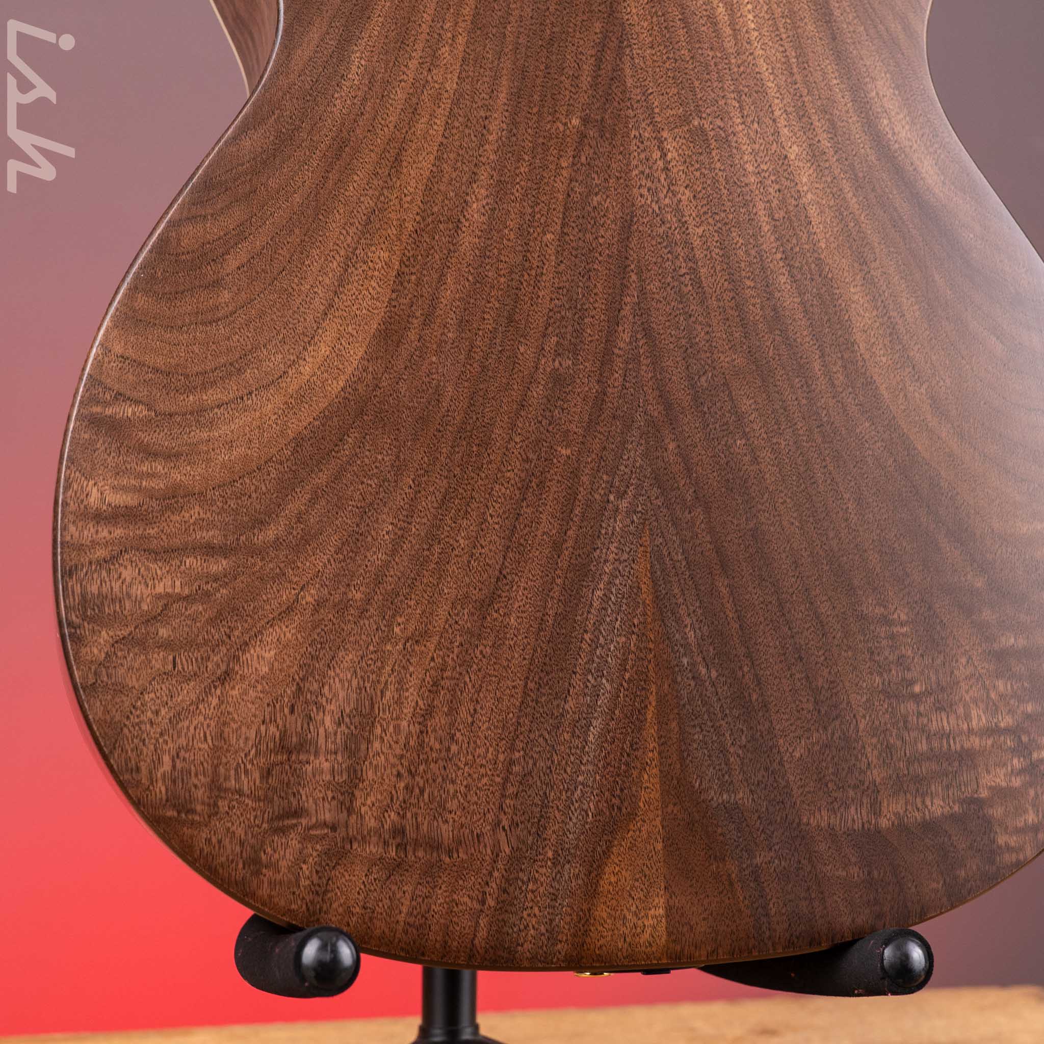 Martin 000 C-Jr E Walnut Burst *New Release* - Image 11