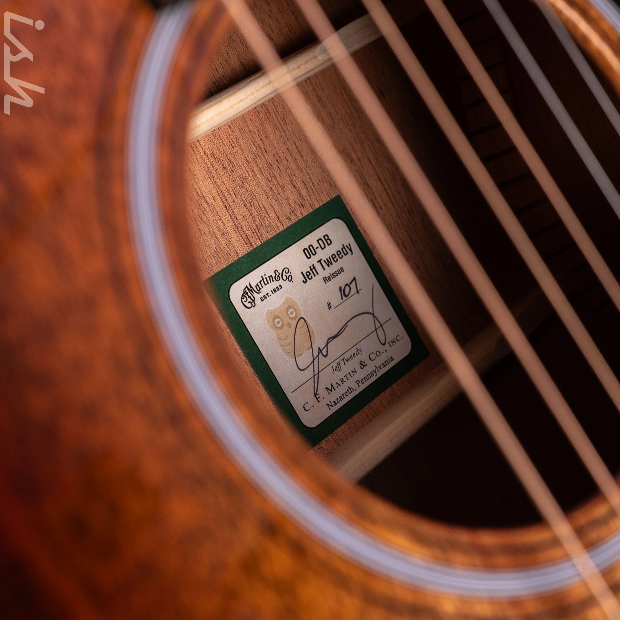 Martin 00DB Jeff Tweedy Reissue - Image 12