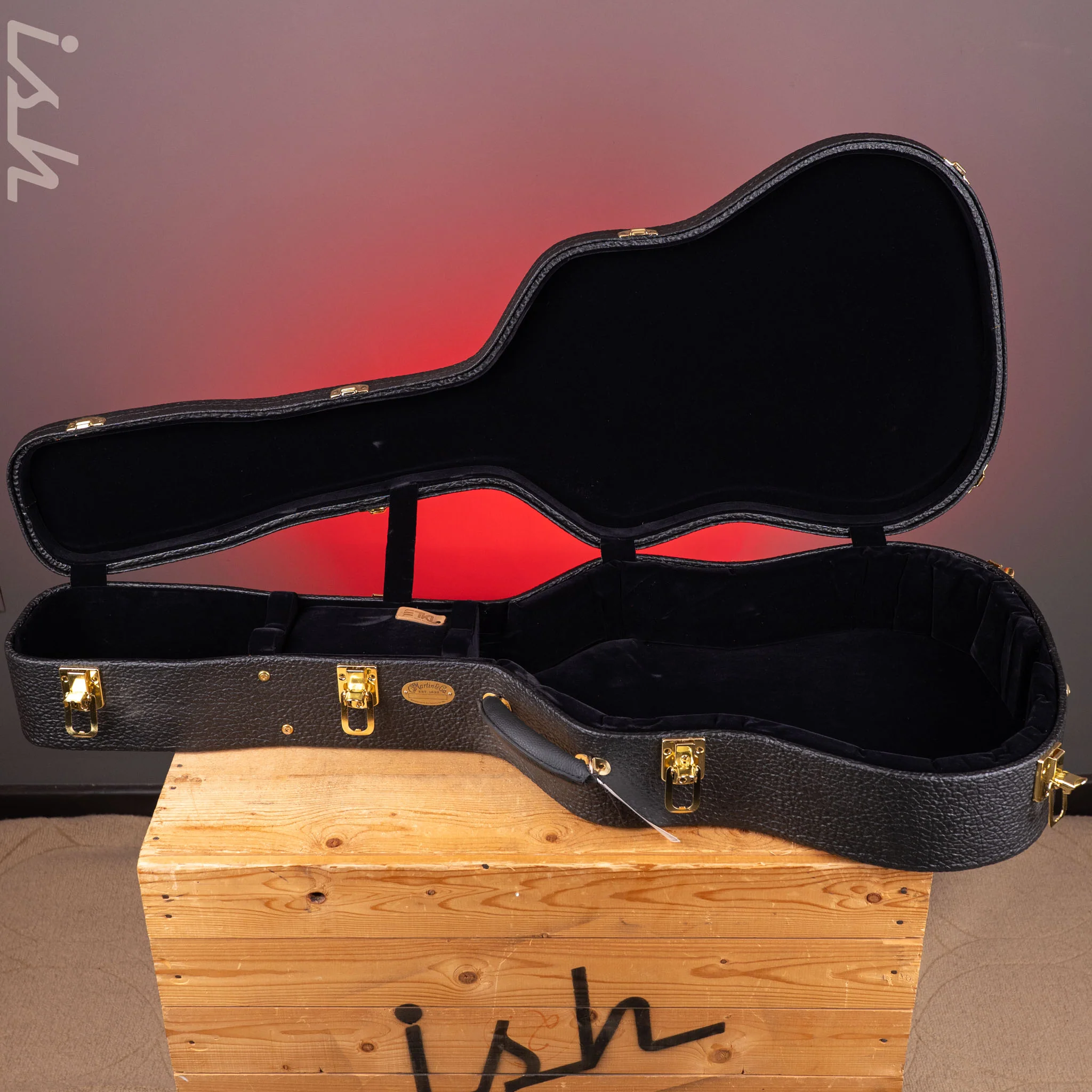 Martin Custom Shop Dreadnought Acoustic Guitar Case D-14Fret