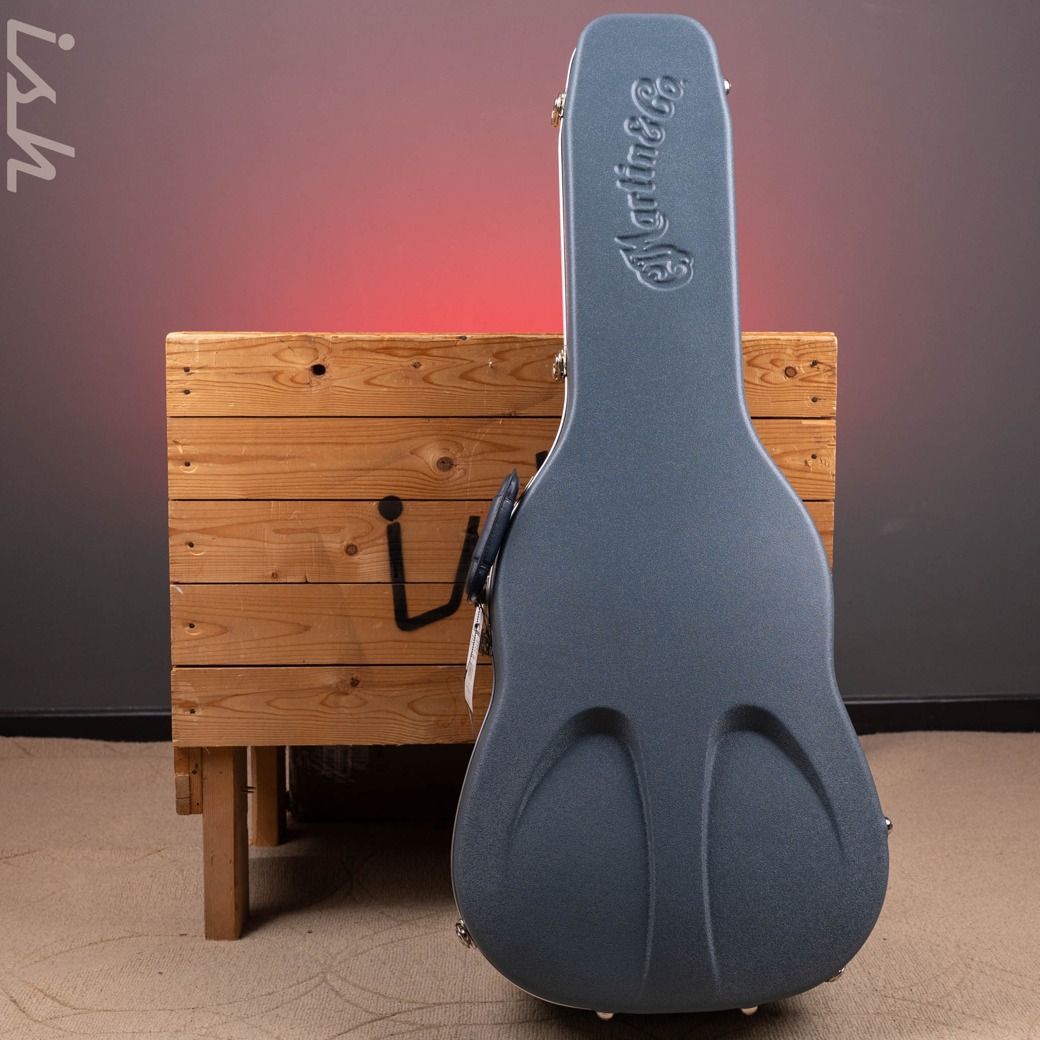 Martin Dreadnought Blue Thermoplastic Guitar Case - Image 2