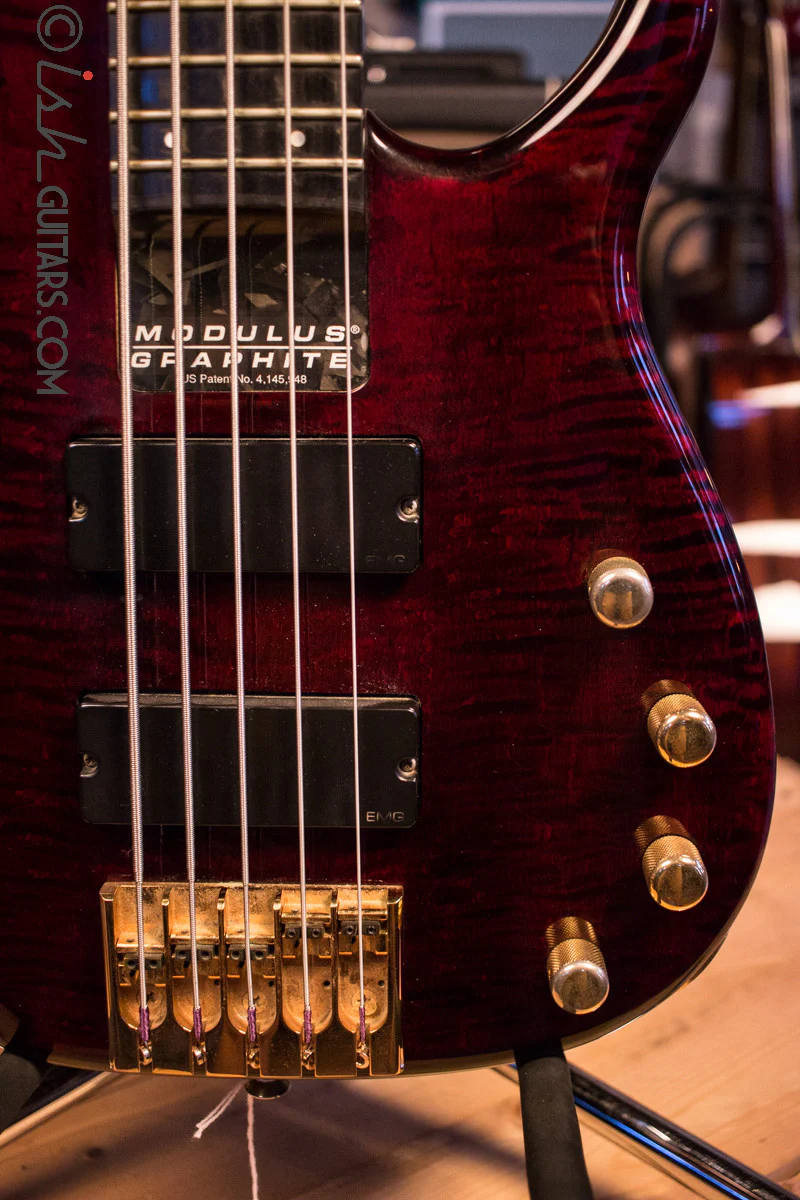 Modulus Quantum 5 String Graphite Bass - Image 4
