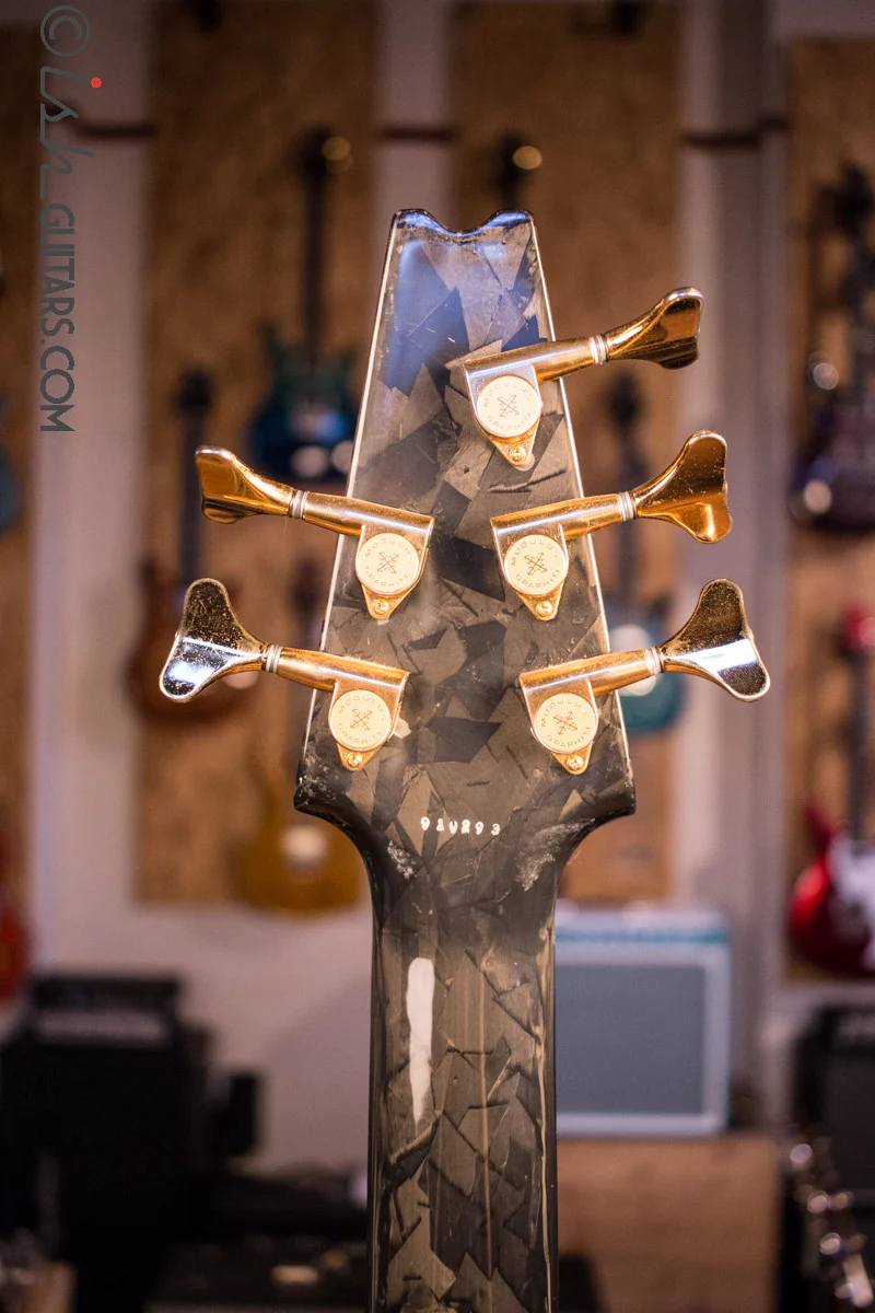 Modulus Quantum 5 String Graphite Bass - Image 6