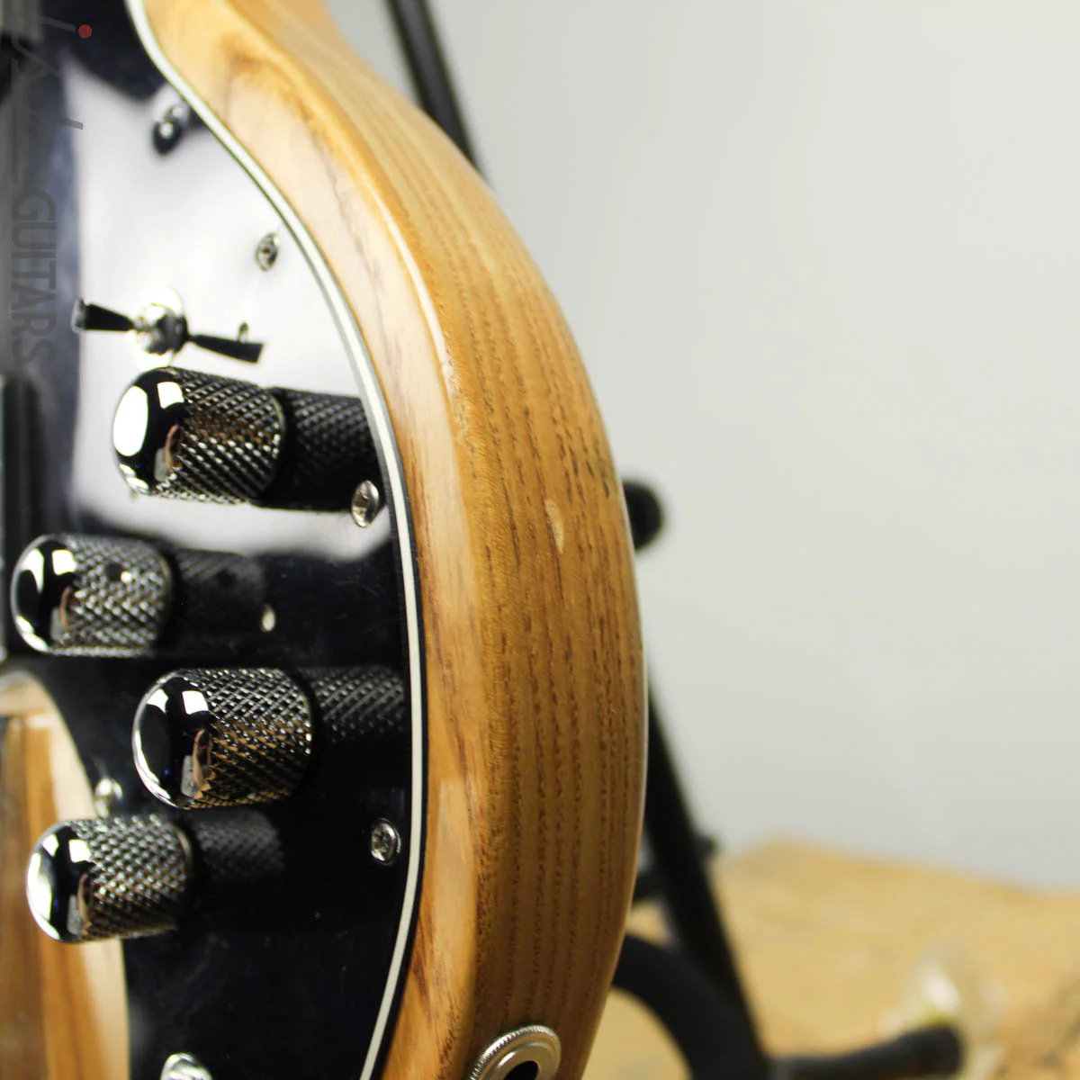 Peavey T-40 Bass Natural - Image 11