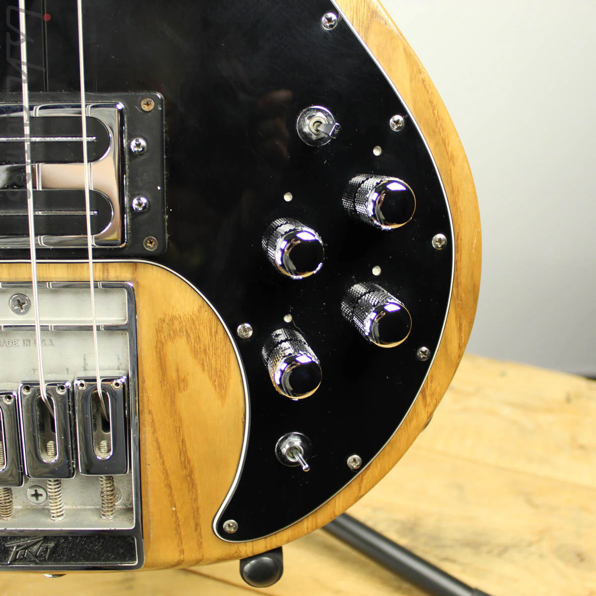 Peavey T-40 Bass Natural - Image 4