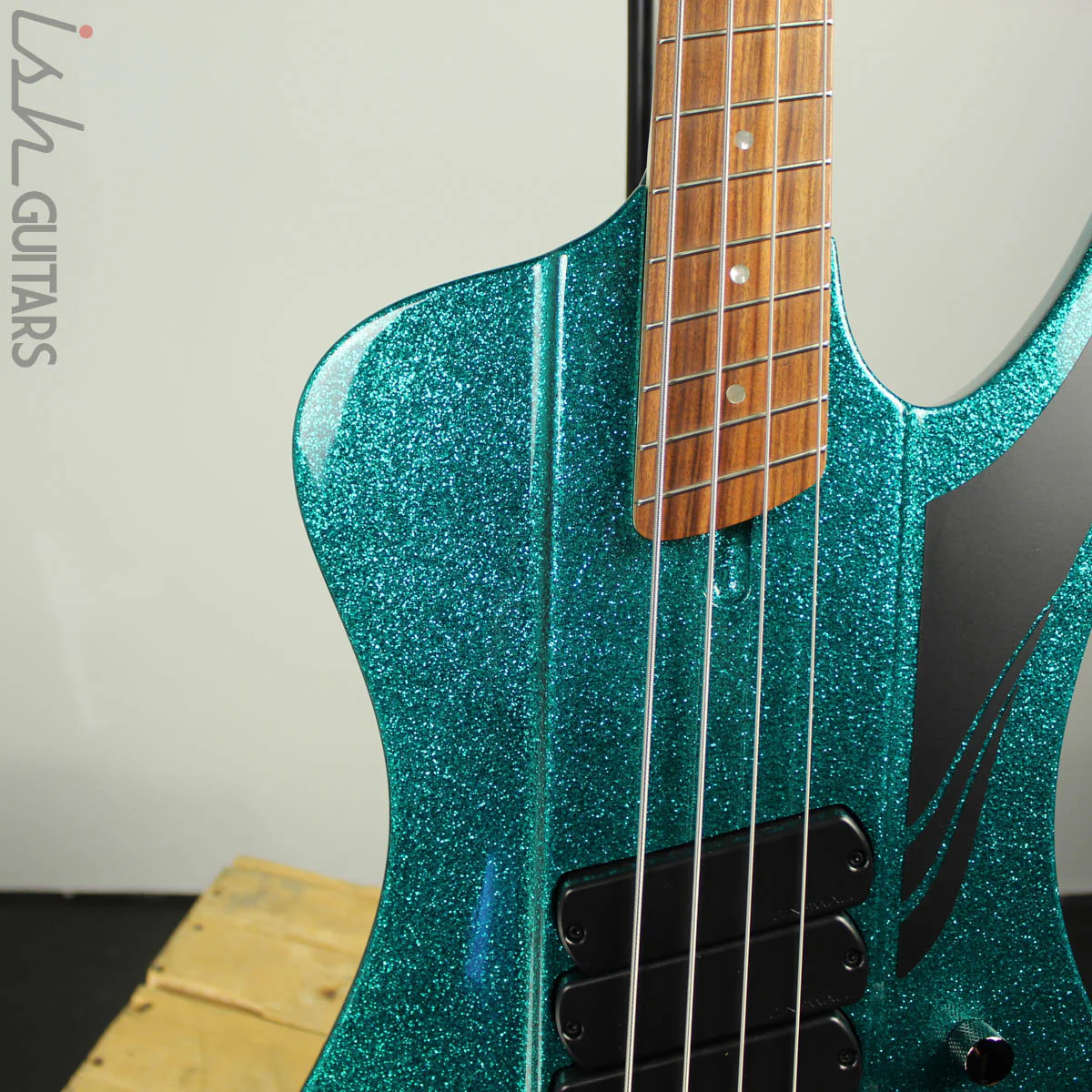 Dingwall D-Roc Standard Metalflake Aquamarine - Image 4
