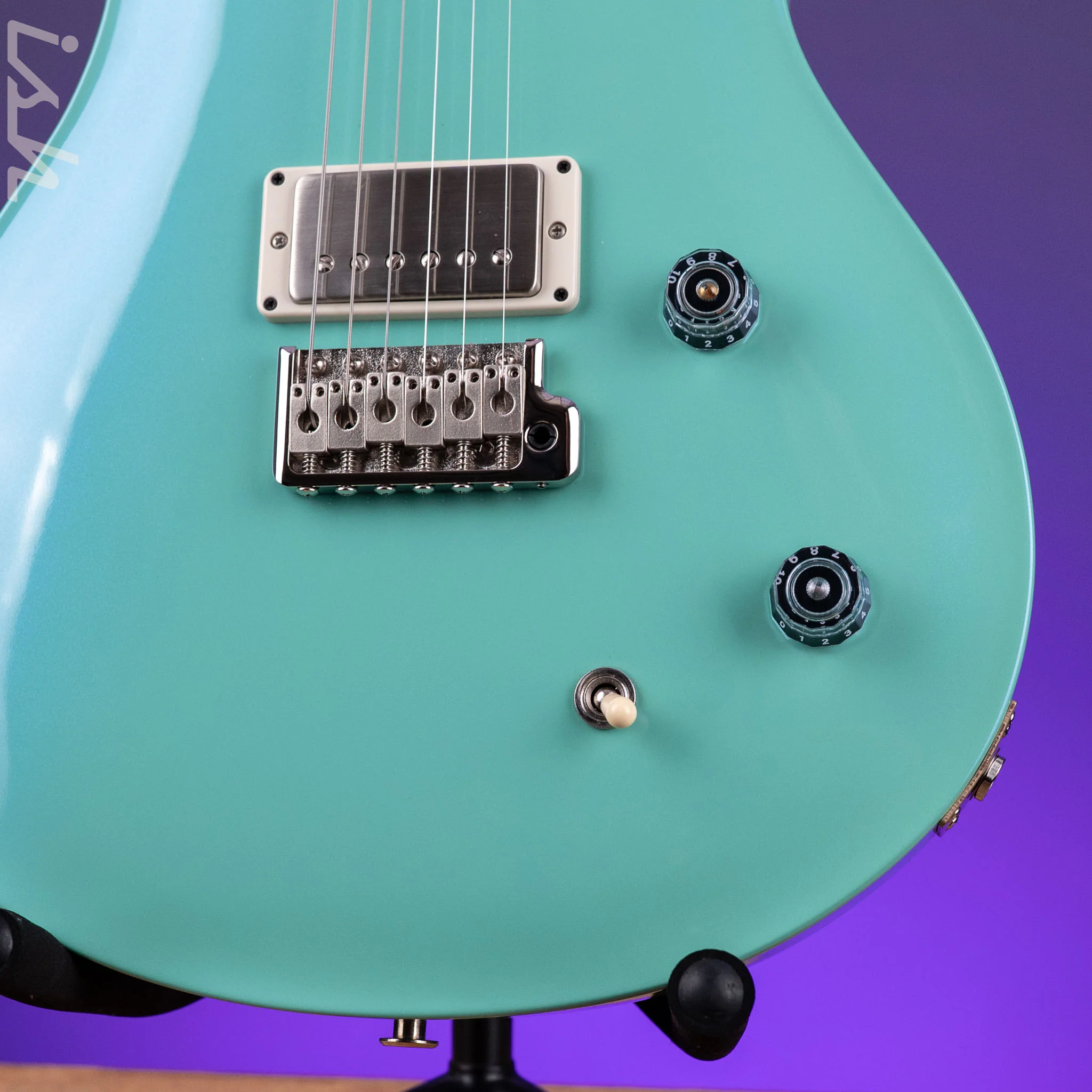 PRS CE 22 Powder Blue w/ Black Satin Neck - Image 5