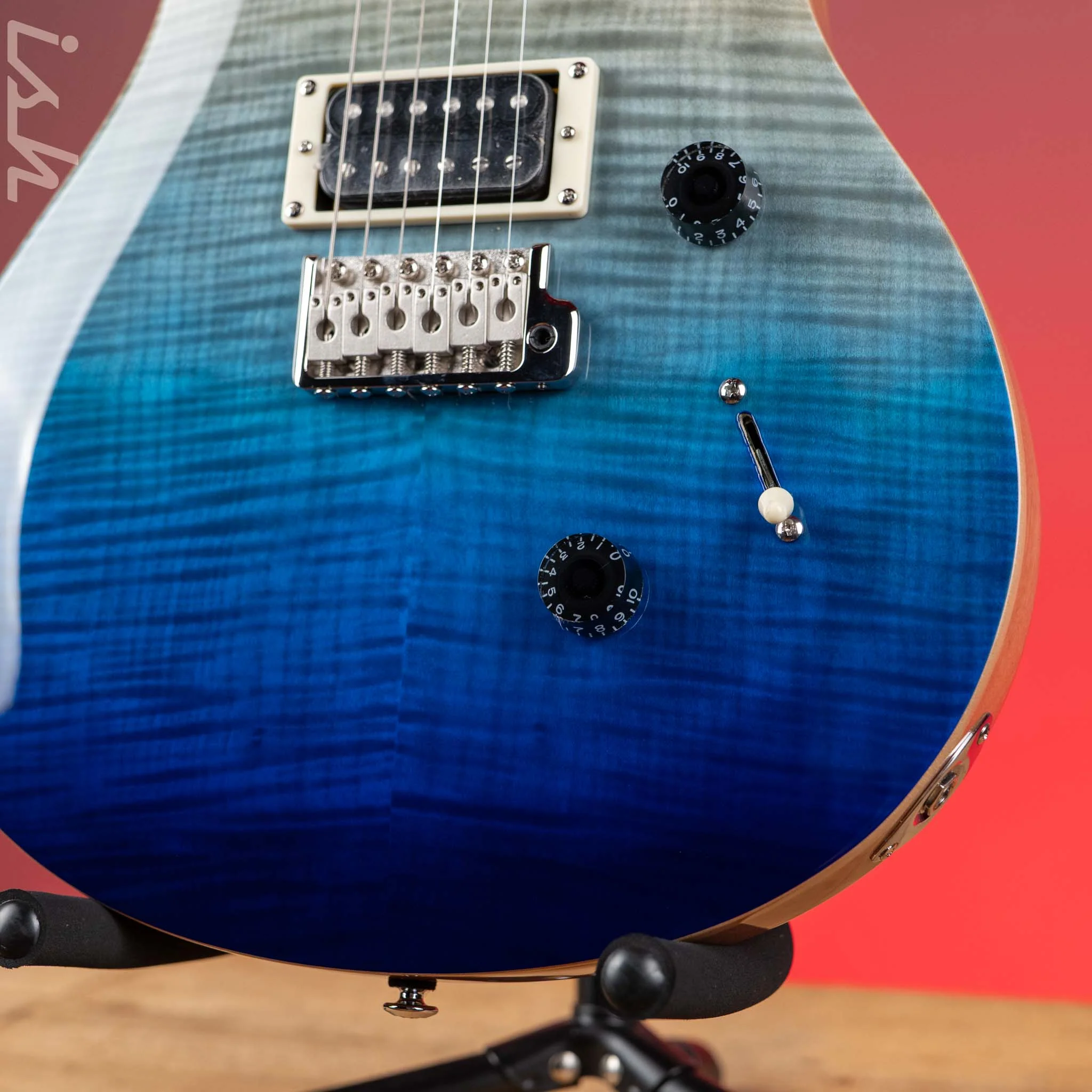 PRS SE Custom 24 Electric Guitar Blue Fade Demo - Image 4