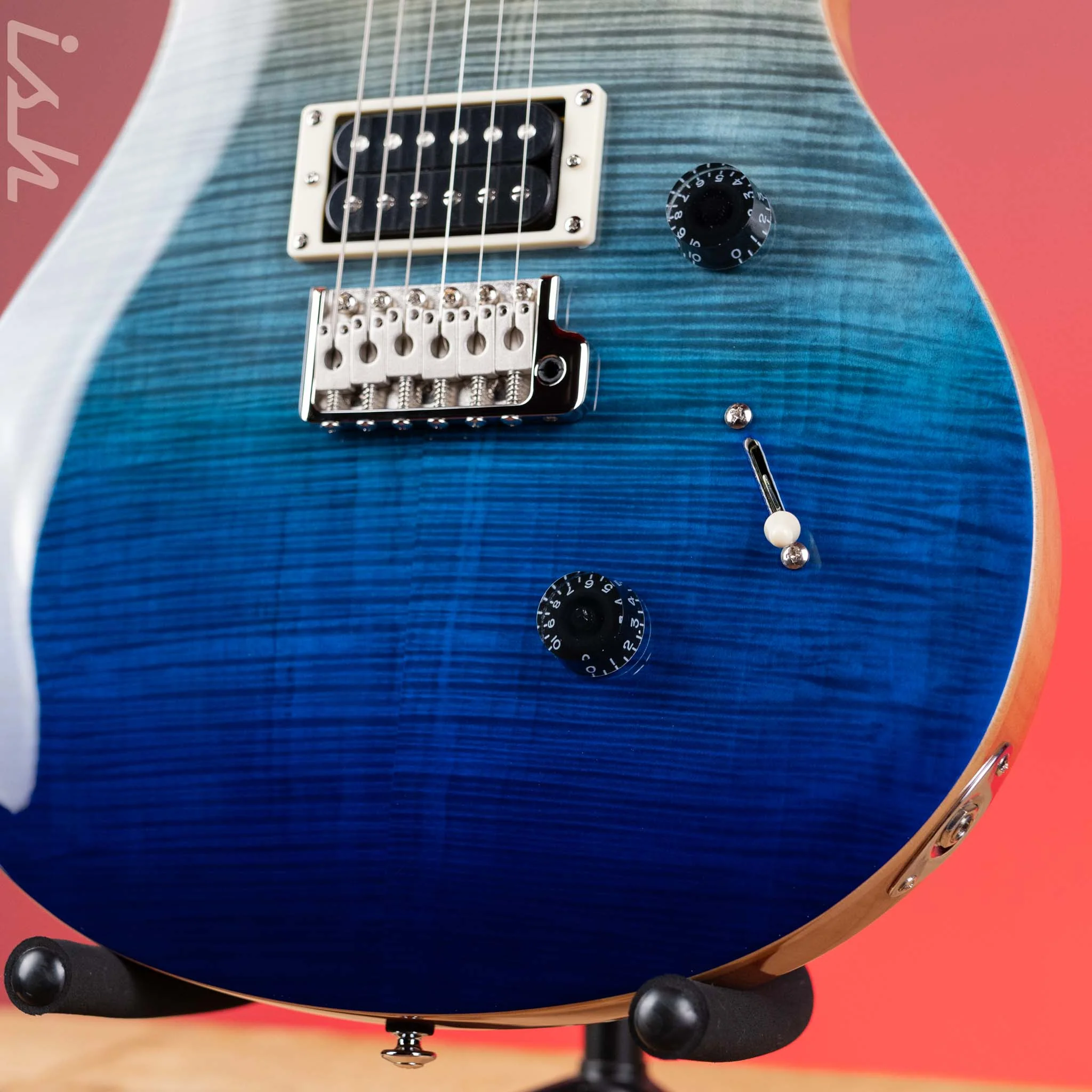 PRS SE Custom 24 Electric Guitar Blue Fade Demo - Image 4