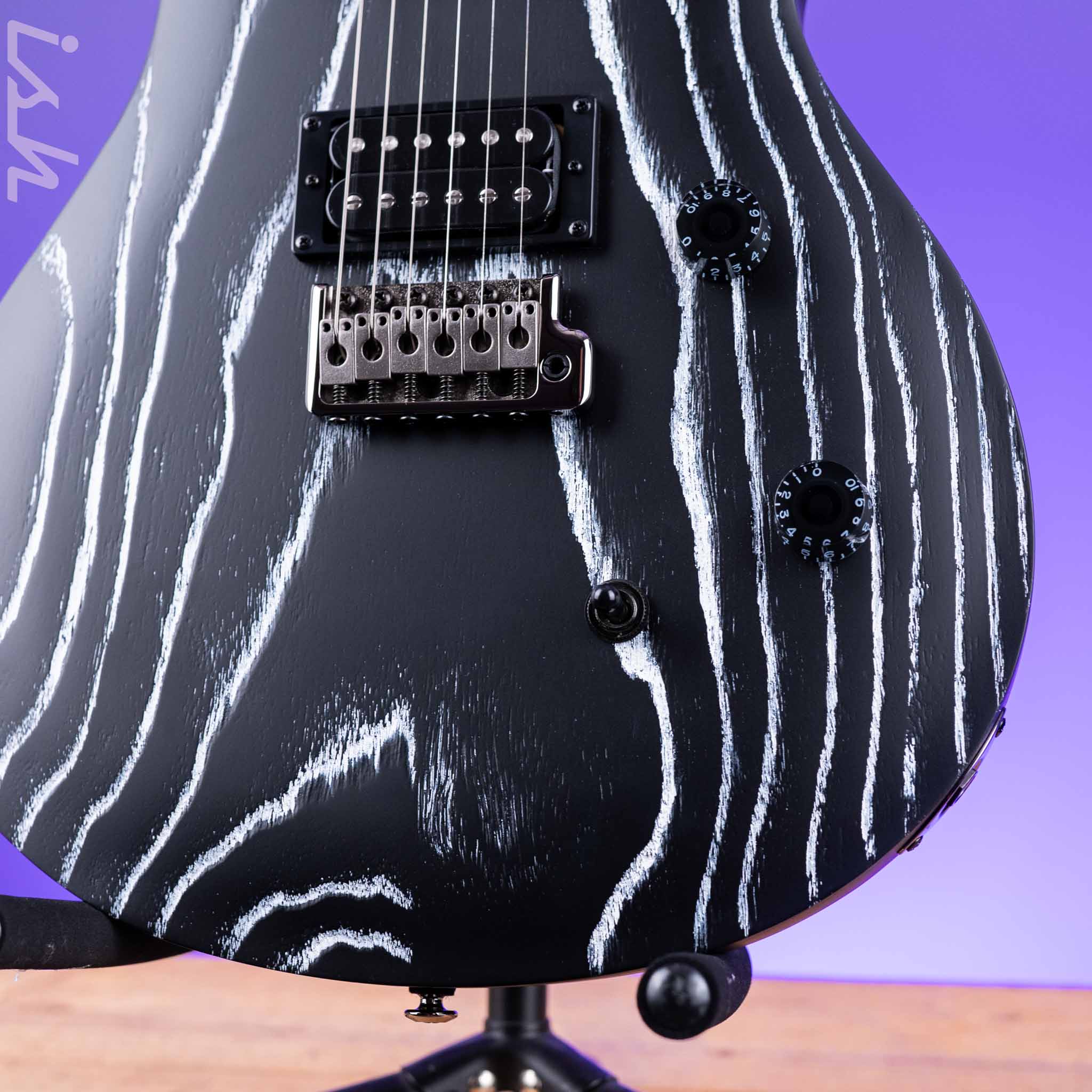 PRS SE Swamp Ash CE 24 Limited Edition Sandblasted White - Image 4