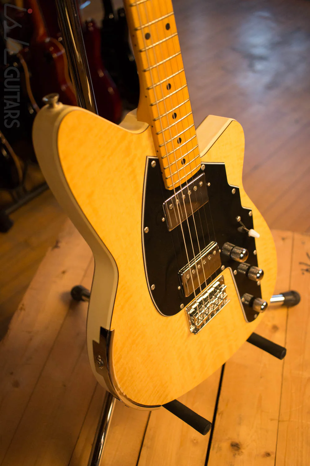 USA Reverend Rocco Guitar Faux Flamed Maple RARE - Image 6