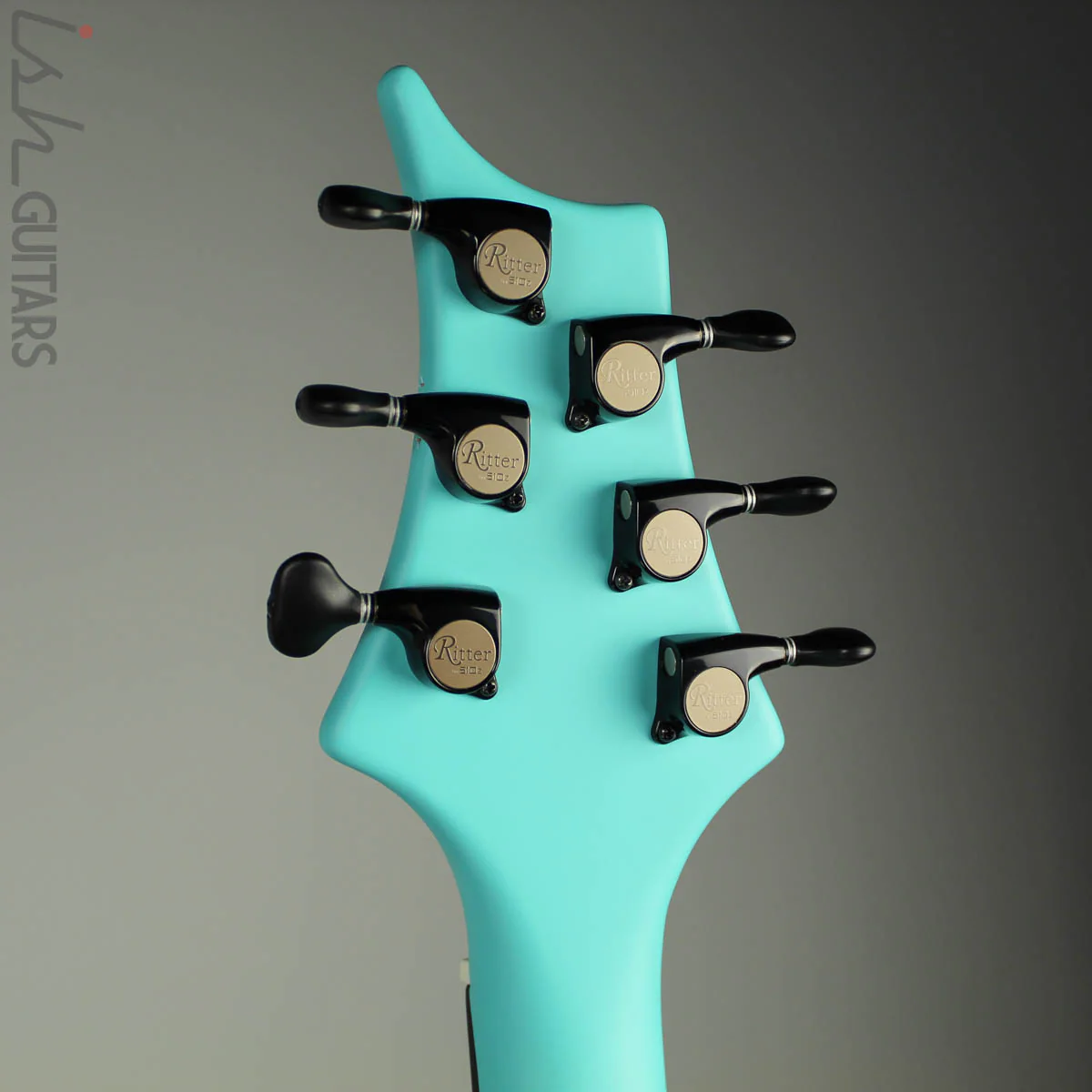 Ritter Porsch Singlecut Electric Guitar Harrods Bittermint Blue NAMM 2020 - Image 10