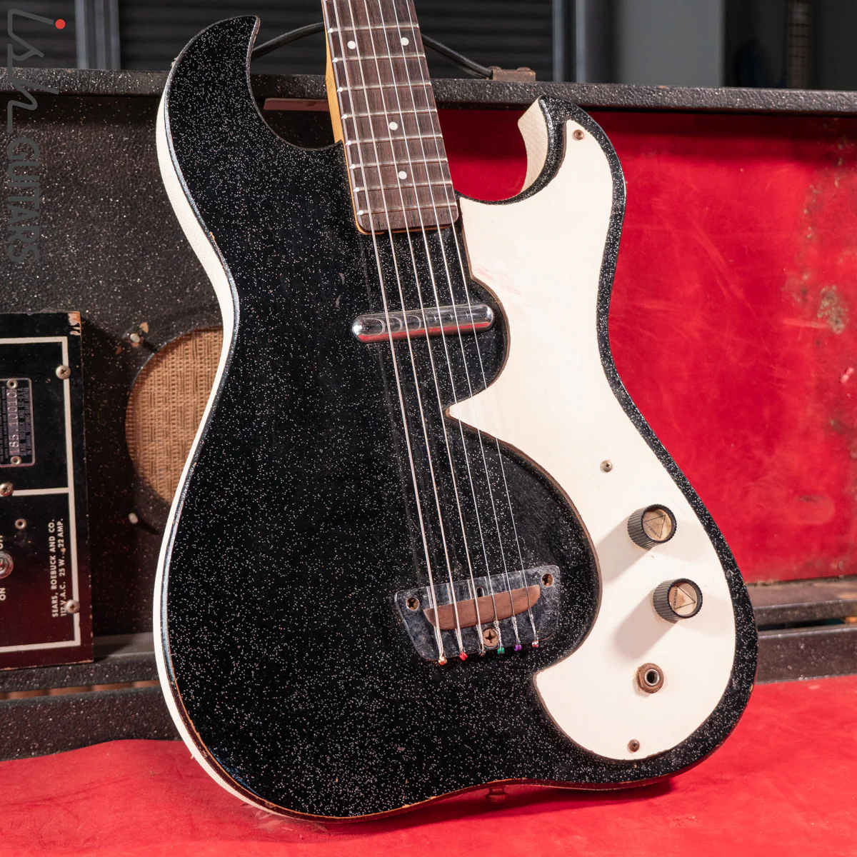 1960s Sears Silvertone Model 1448 Guitar and Amplifier Case - Image 5