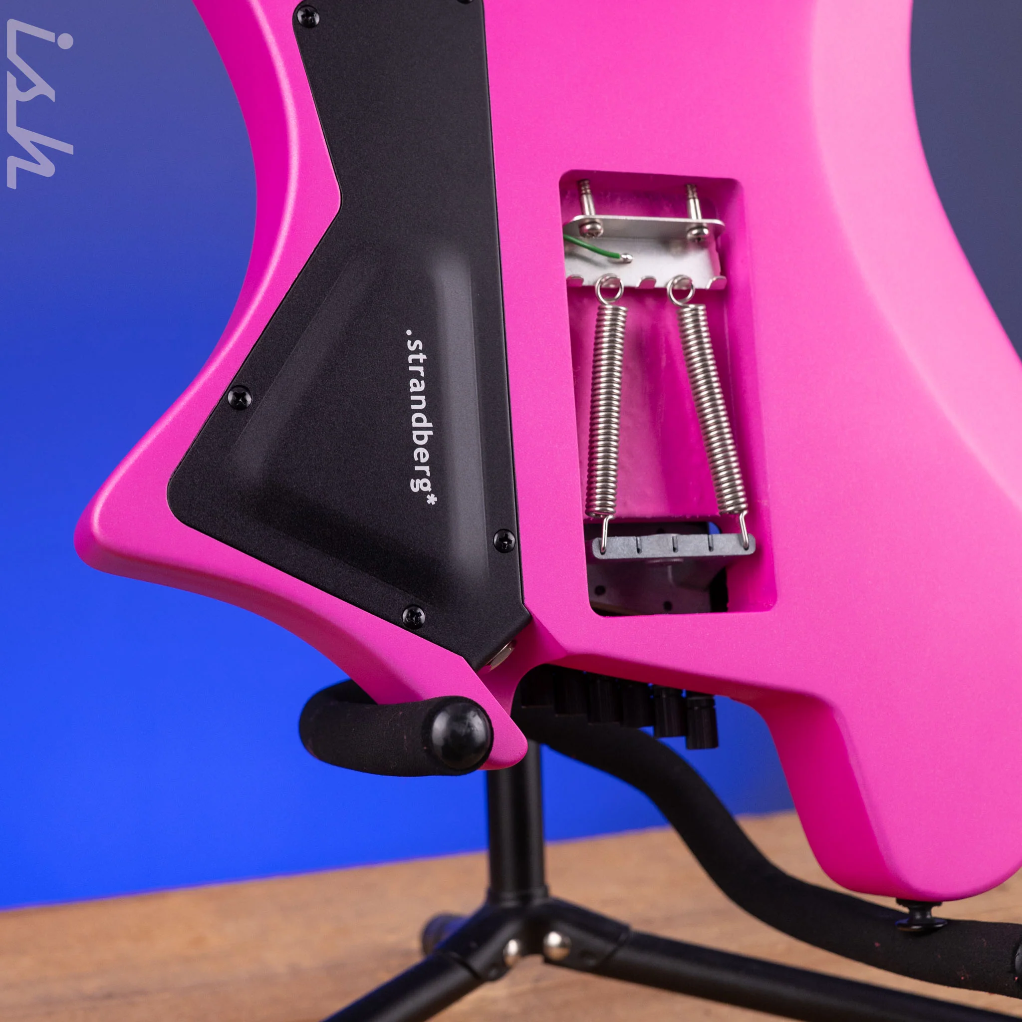 Strandberg Boden Standard N2.6T Electric Fuchsia Metallic - Image 11