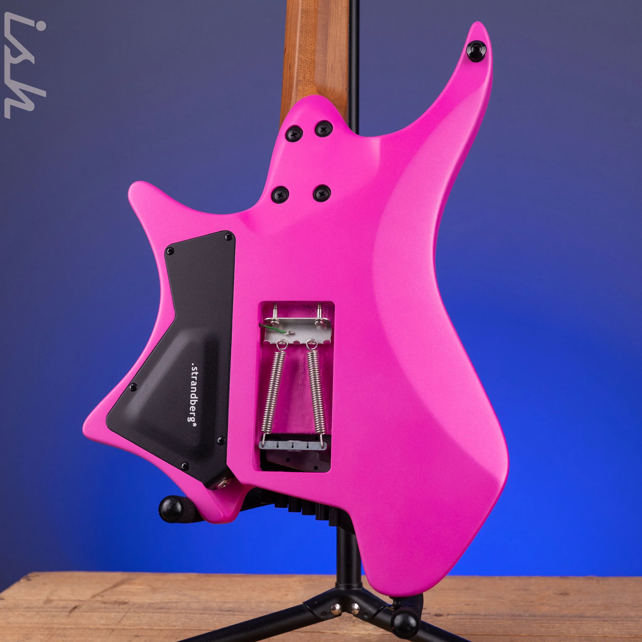 Strandberg Boden Standard N2.6T Electric Fuchsia Metallic - Image 9