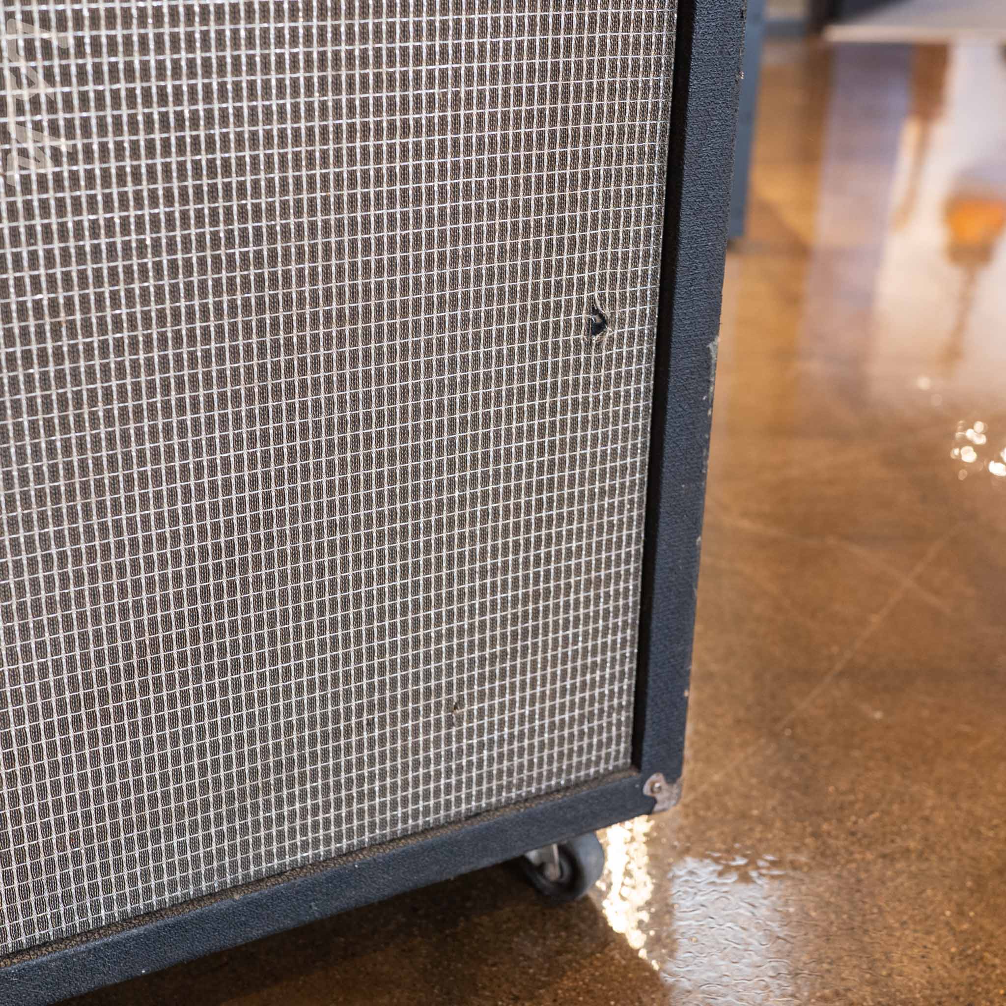 Sunn 2000s Bass Amp Head & Sunn Bass Cabinet - Image 10