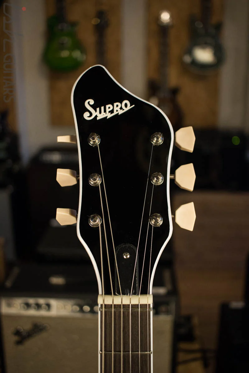 Supro 1571VDW Americana Series White Holiday Dawn White - Image 5