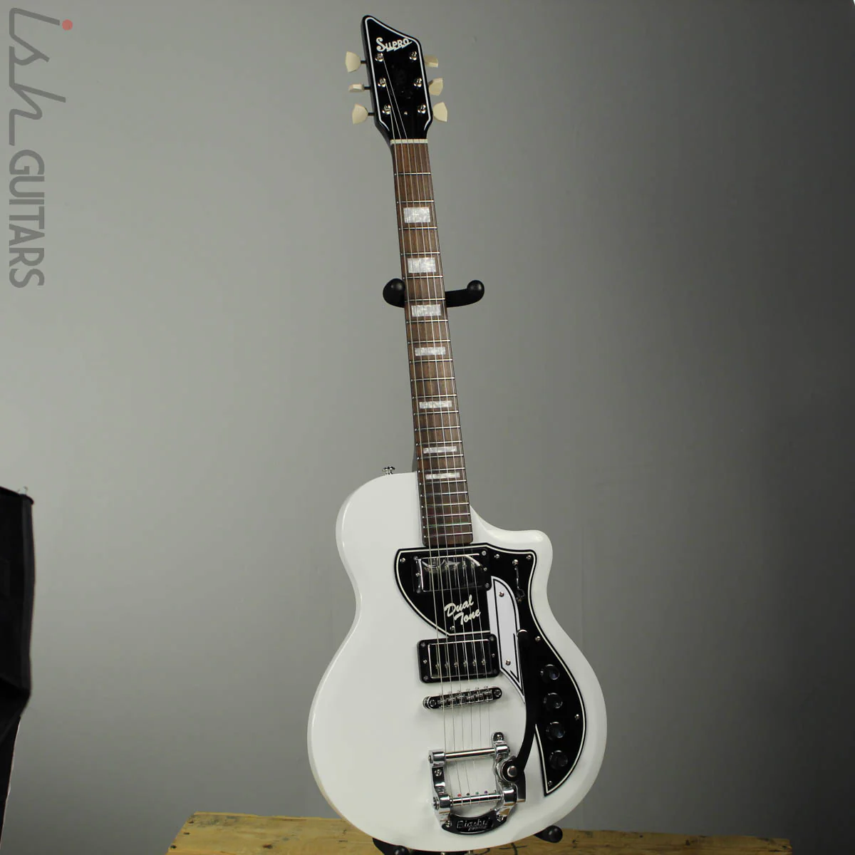 Supro David Bowie Limited Edition Dual Tone Electric Guitar White Finish - Image 2