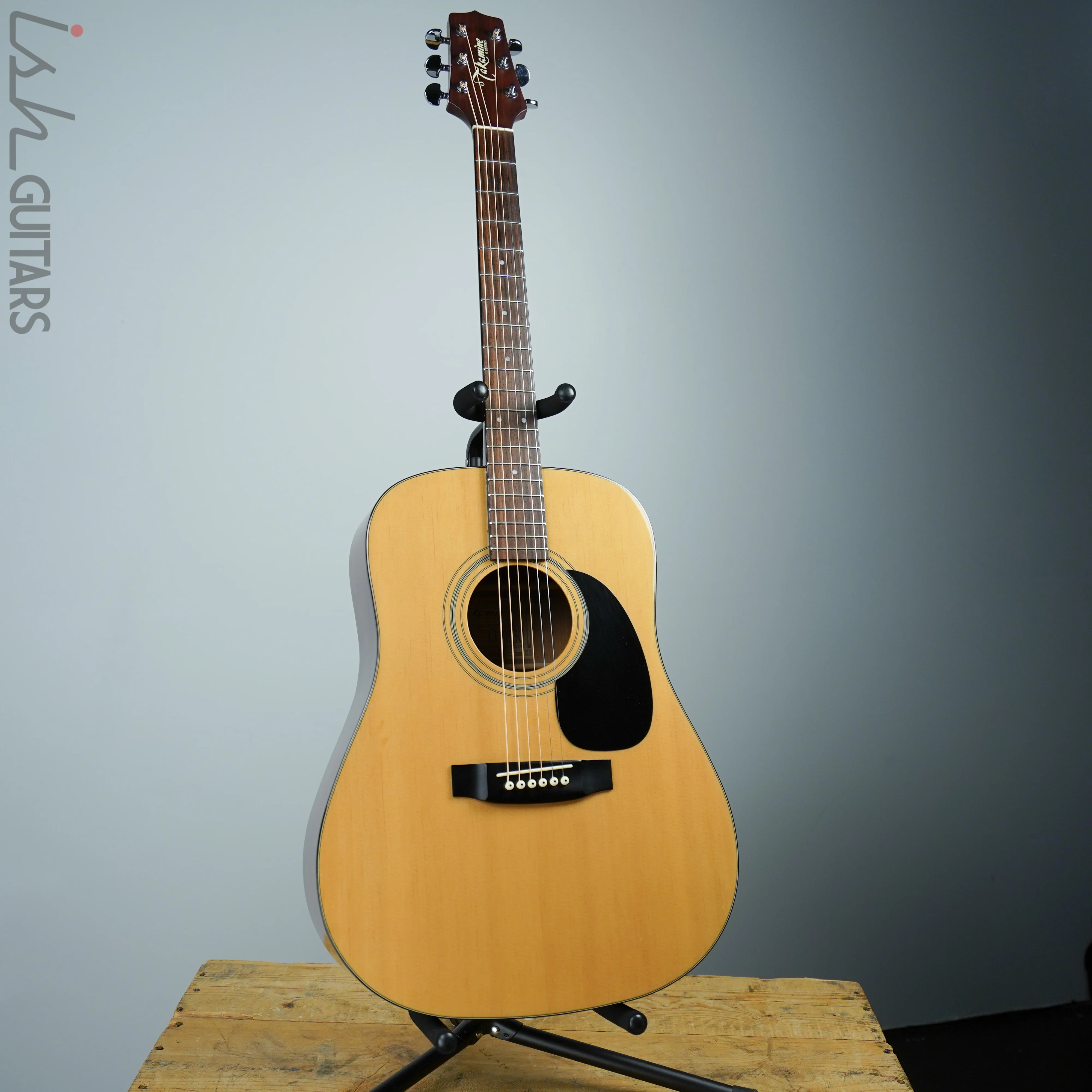 Takamine G-330 Natural w/ Case - Image 2