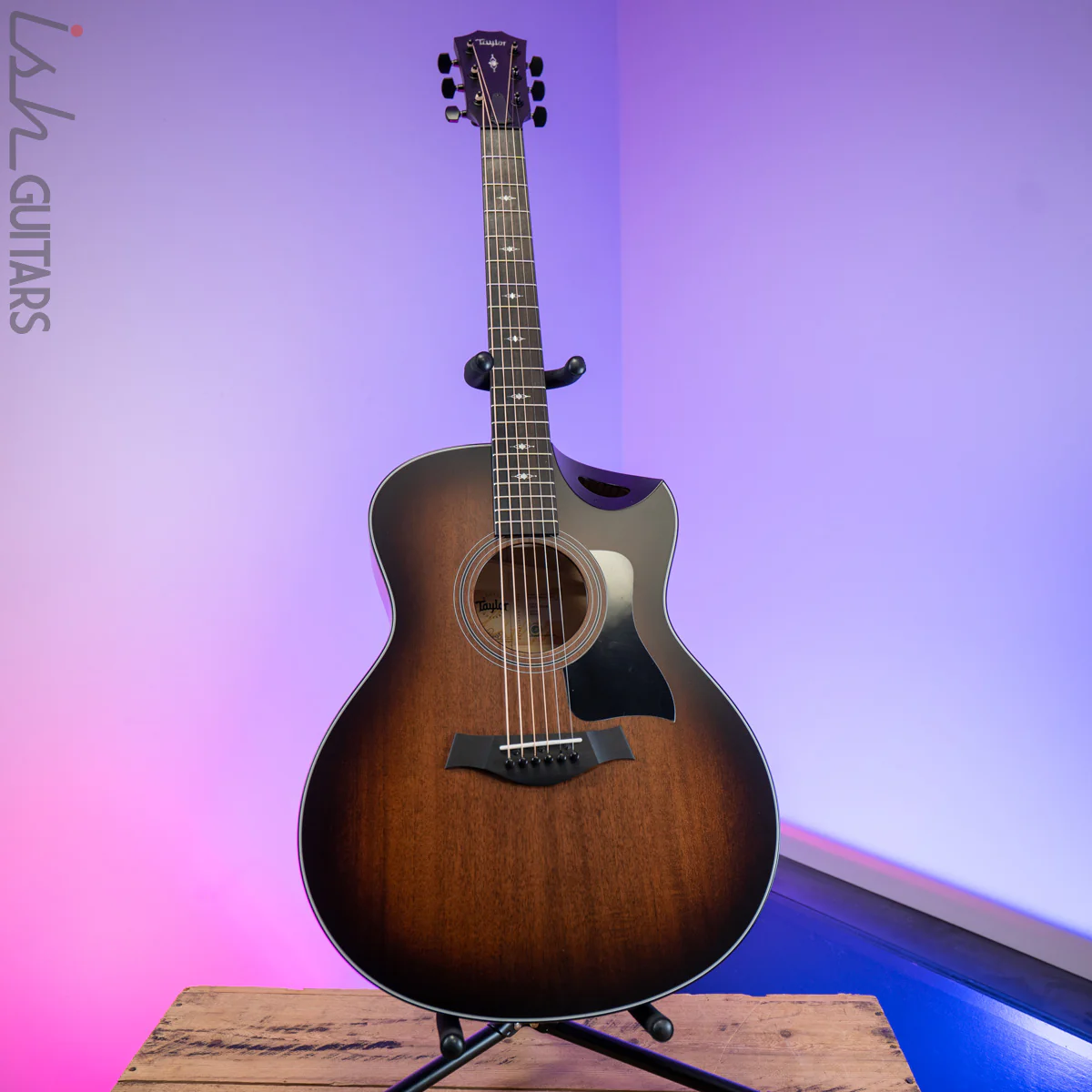 Taylor 326ce Urban Ash/Mahogany - Image 2