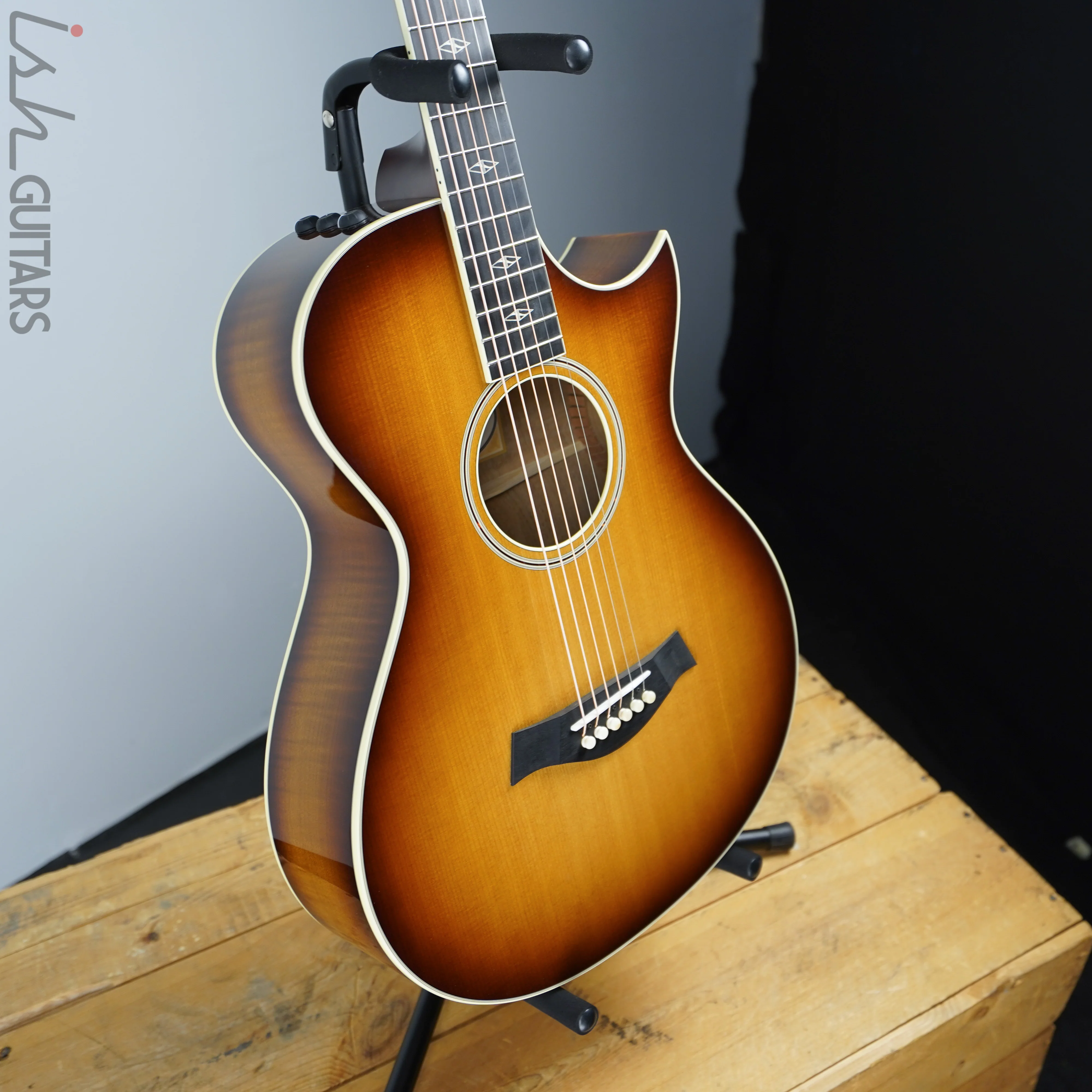 Taylor BTO Custom Shop Grand Concert 12 Fret Florentine Torrefied Spruce Myrtlewood - Image 7