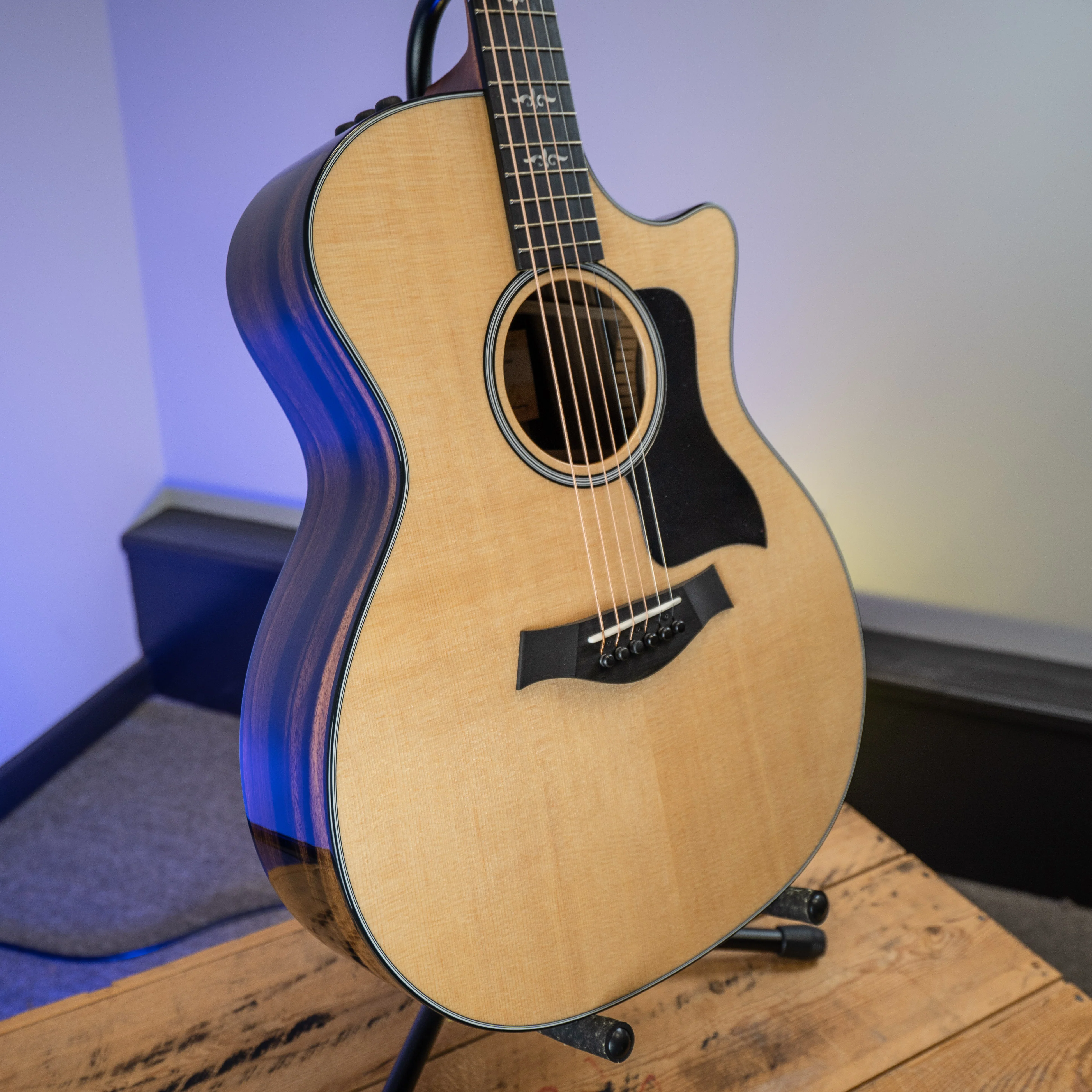 Taylor E14ce LTD Grand Auditorium Spruce/ Striped Ebony - Image 6