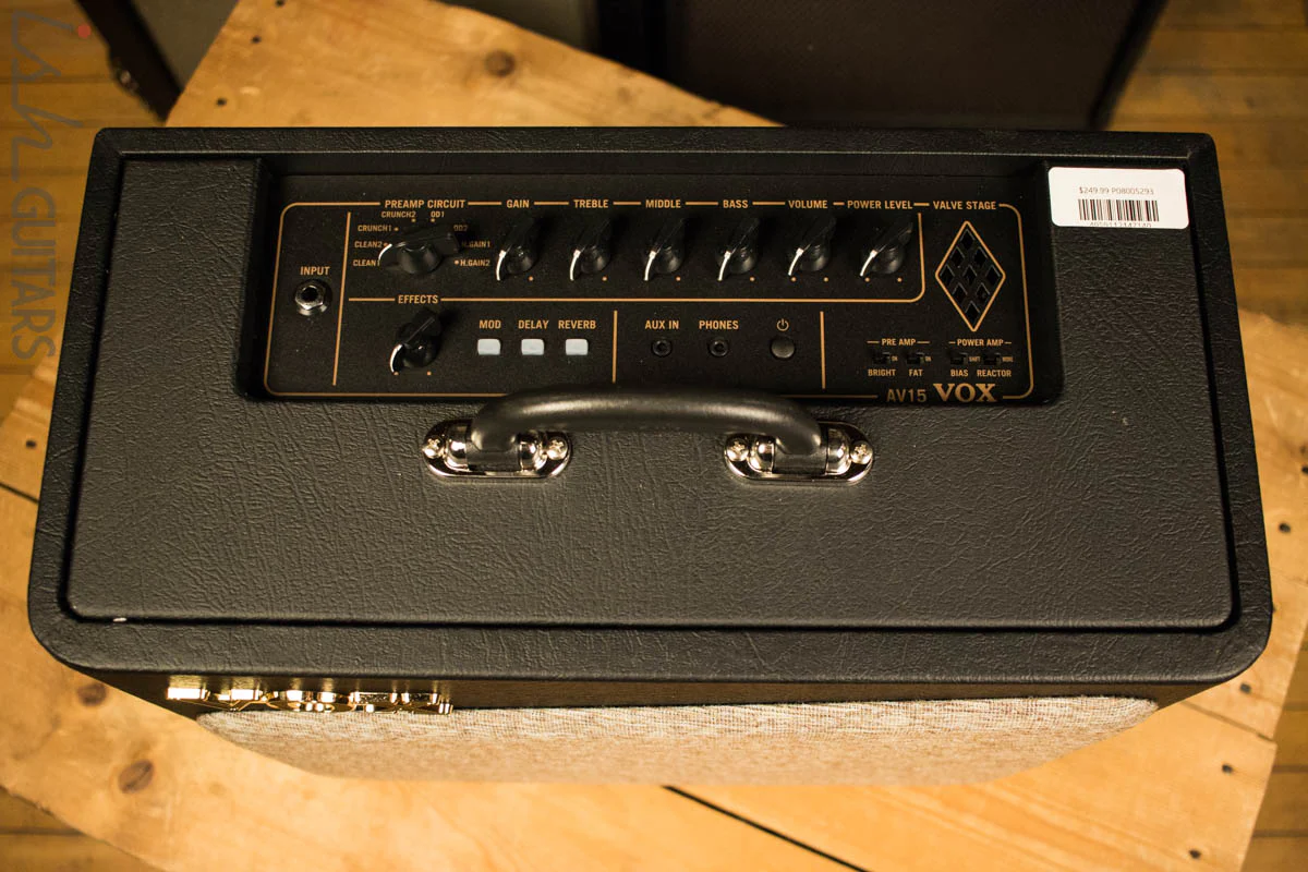 Vox AV15 15W 1x8" Analog Valve Modeling Guitar Amp - Image 3