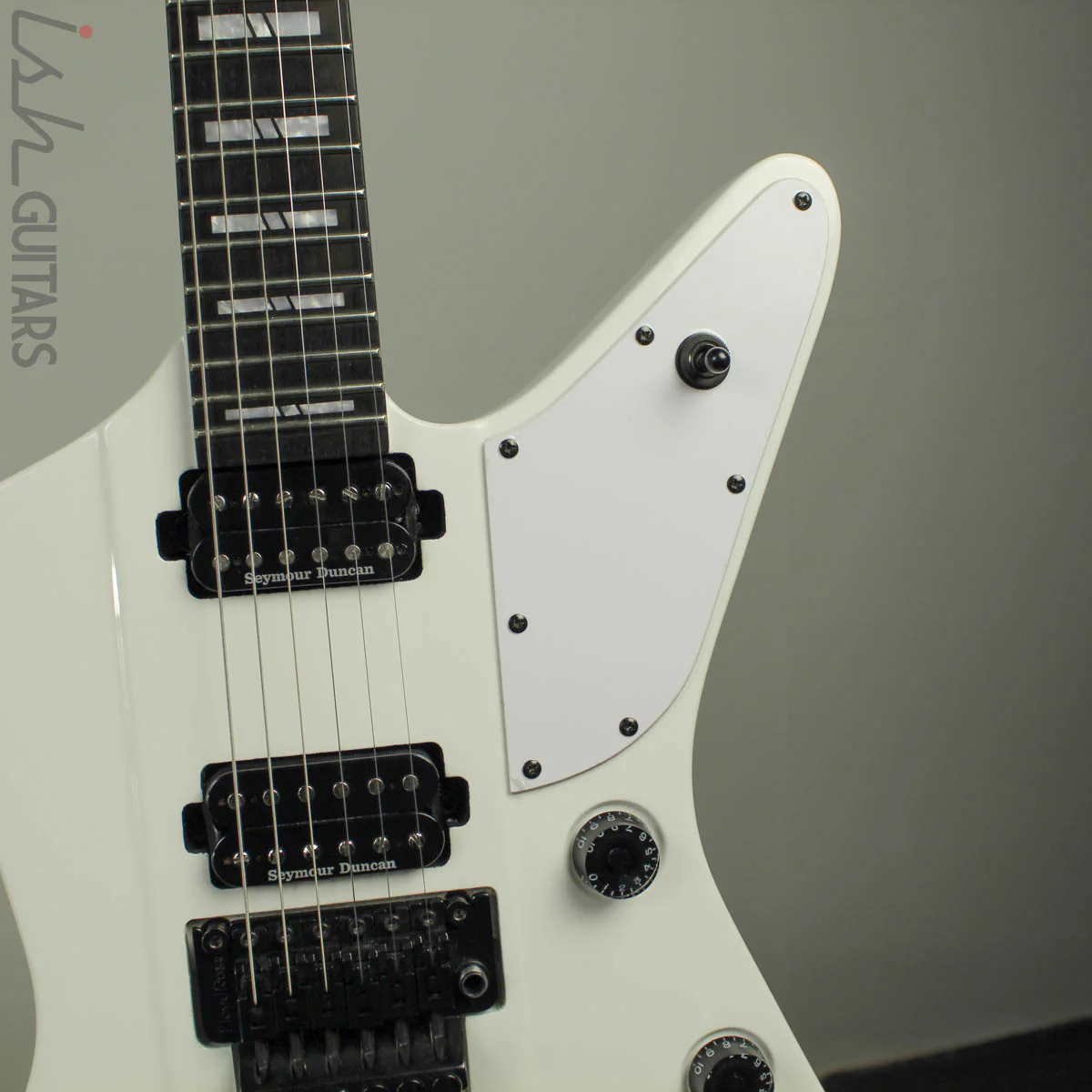 2016 Washburn Parallaxe Priestess Z20FR Marzi Montazeri Signature Electric Guitar Gloss White - Image 3